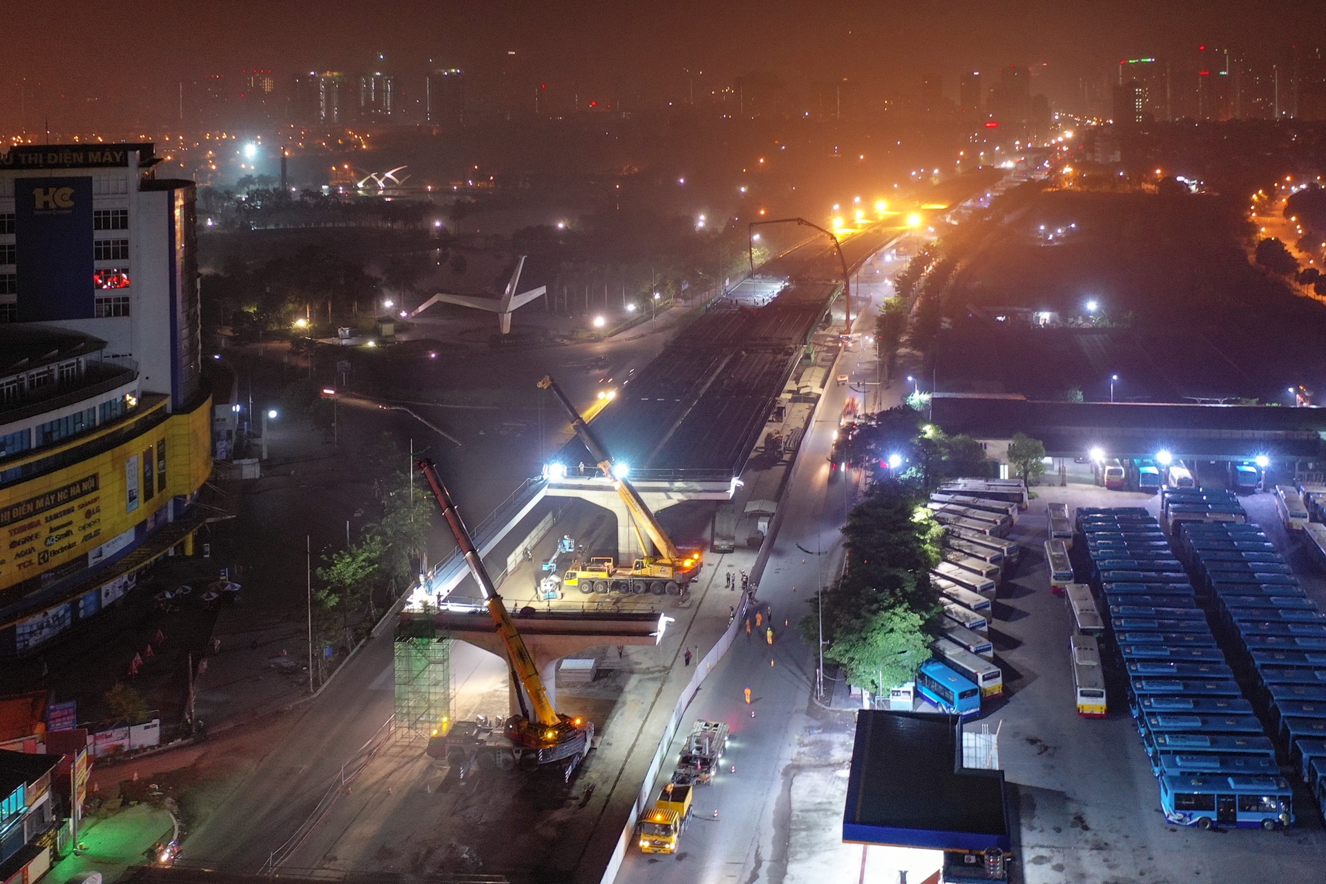 lao dam cau can mai dich thang long anh 7