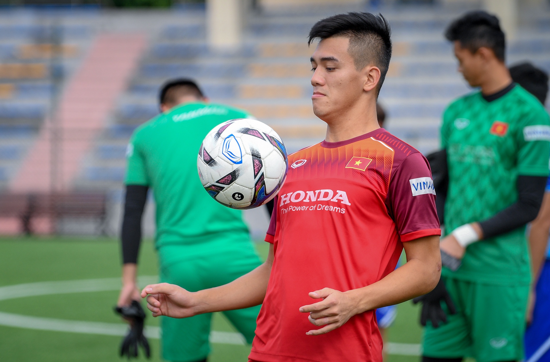 trong hung tien linh len doi tuyen quoc gia anh 3