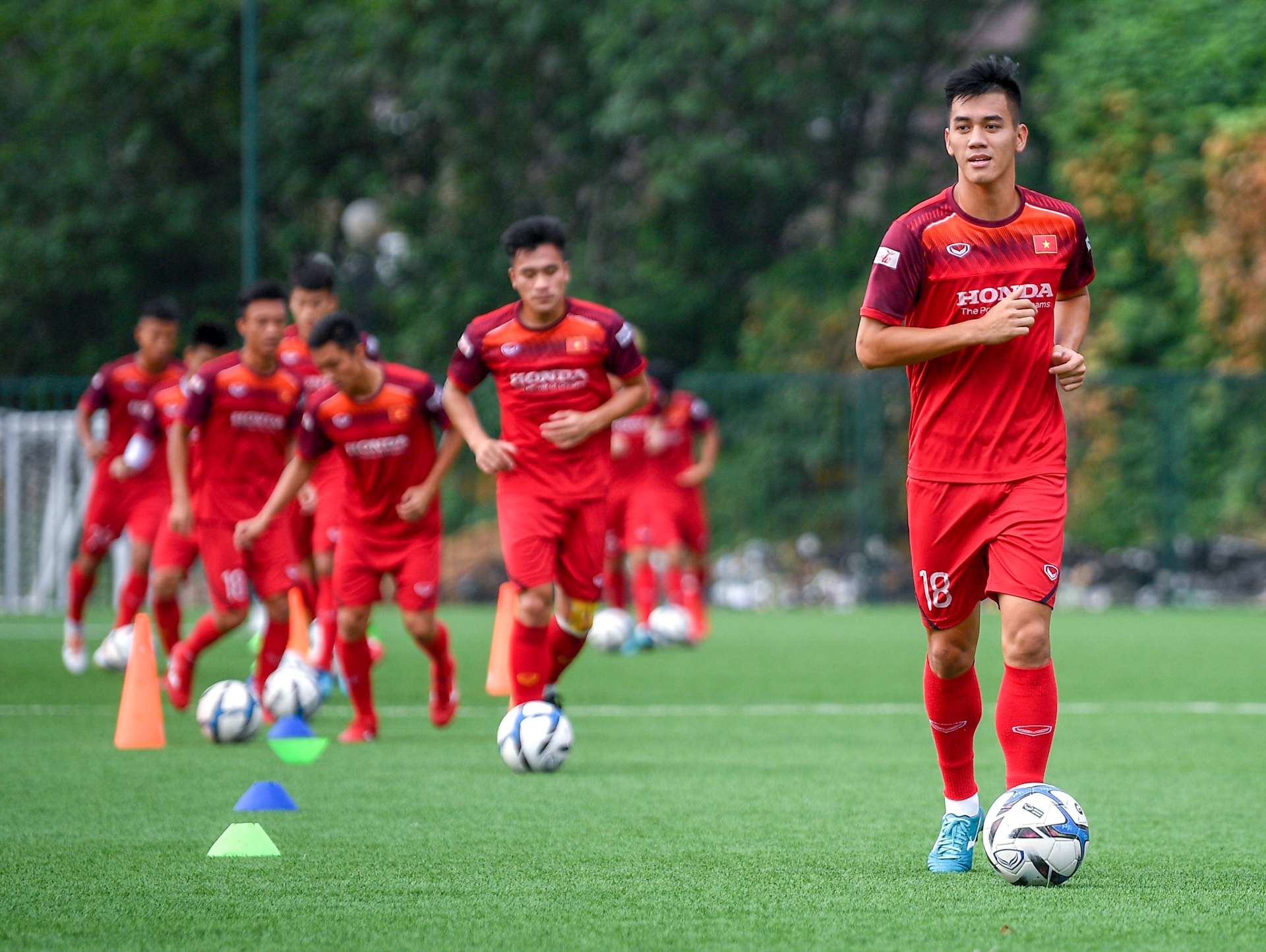 trong hung tien linh len doi tuyen quoc gia anh 5