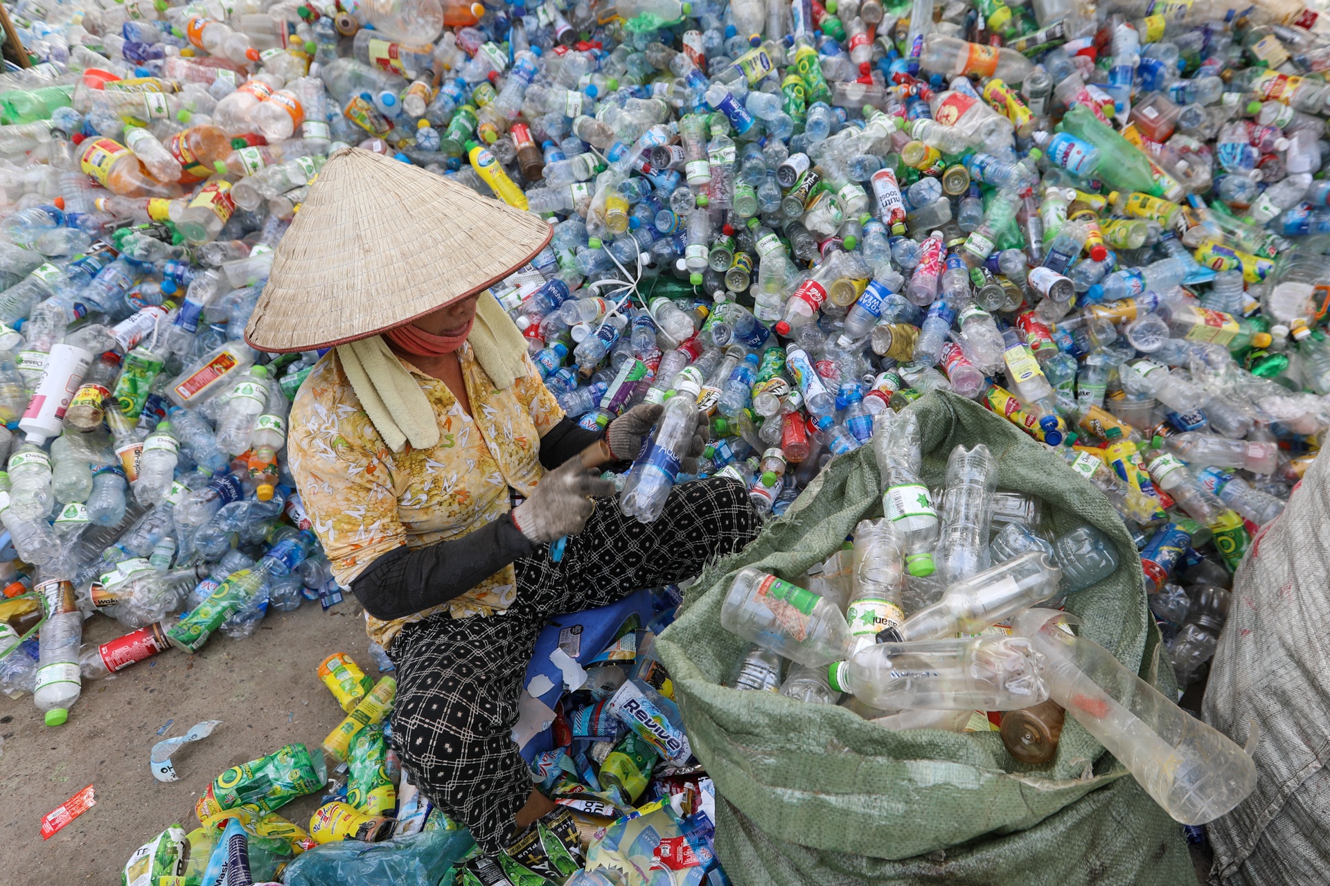 nha may o nhiem bua vay Ha Noi anh 12