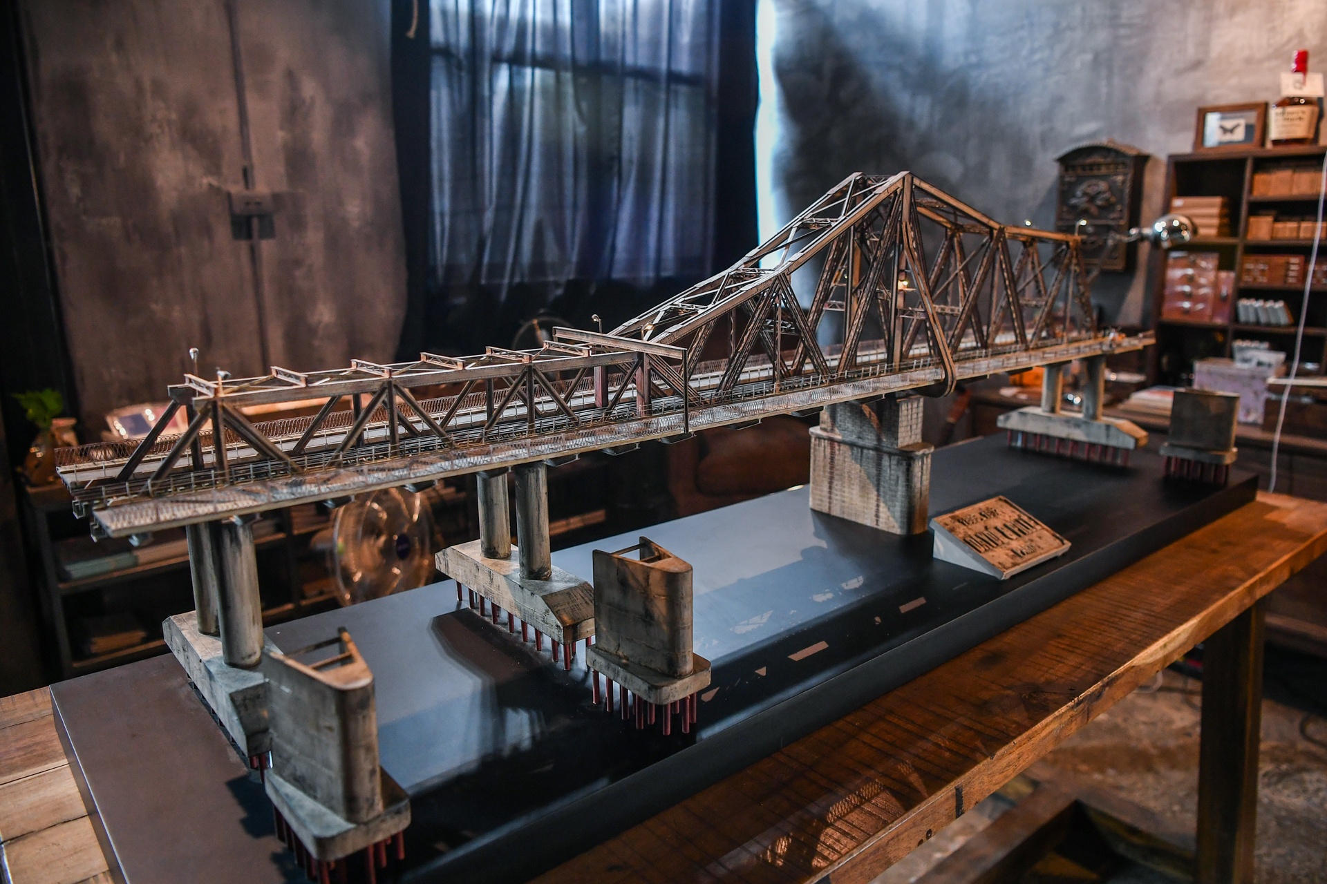 mo hinh cau long bien anh 1