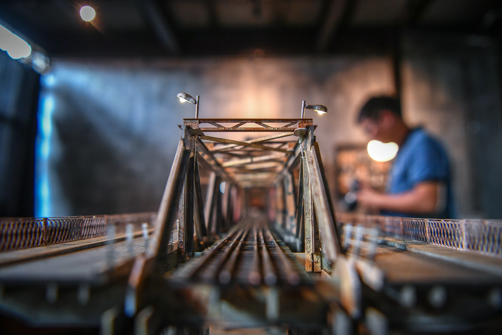 mo hinh cau long bien anh 6