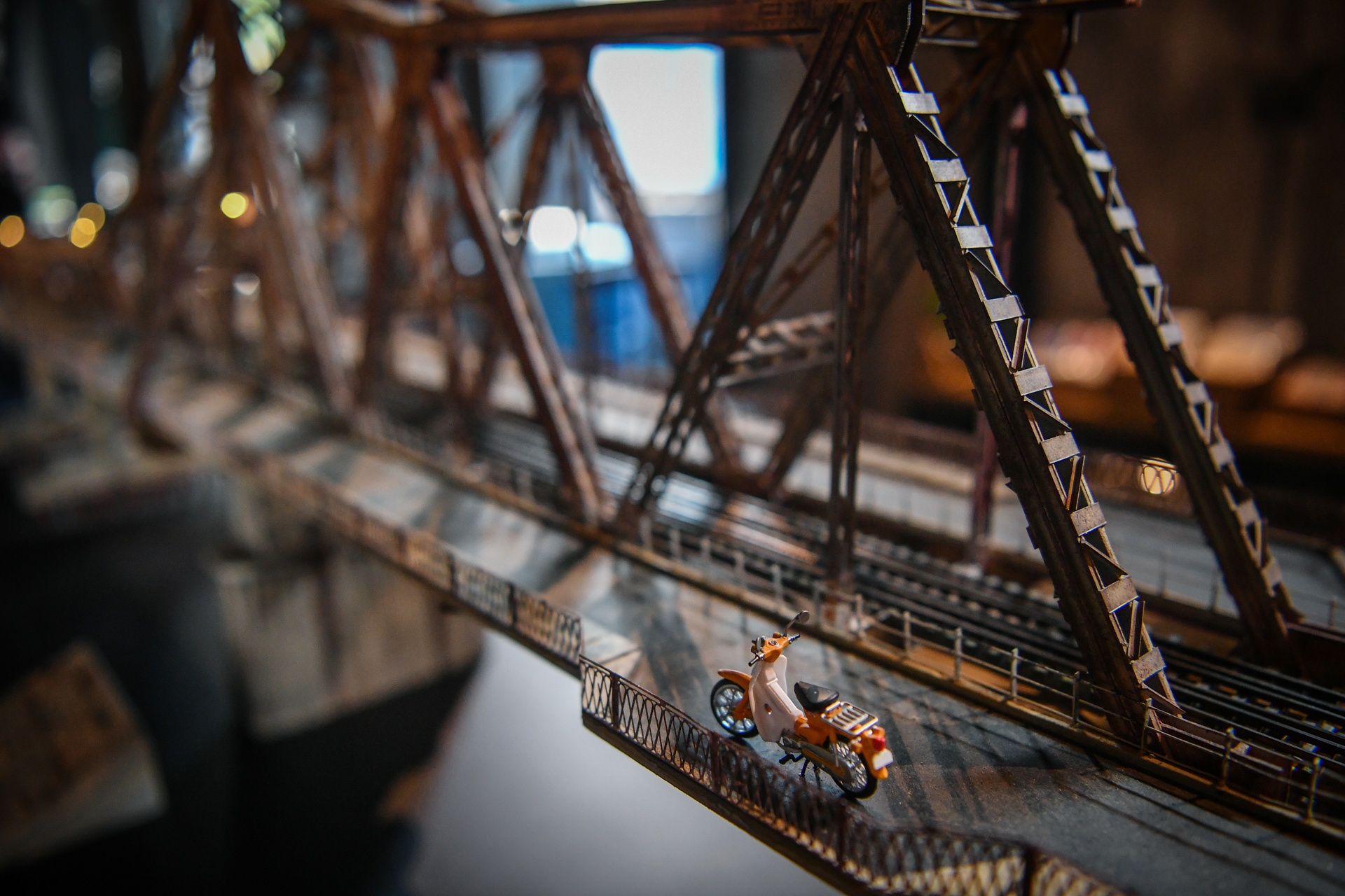 mo hinh cau long bien anh 8