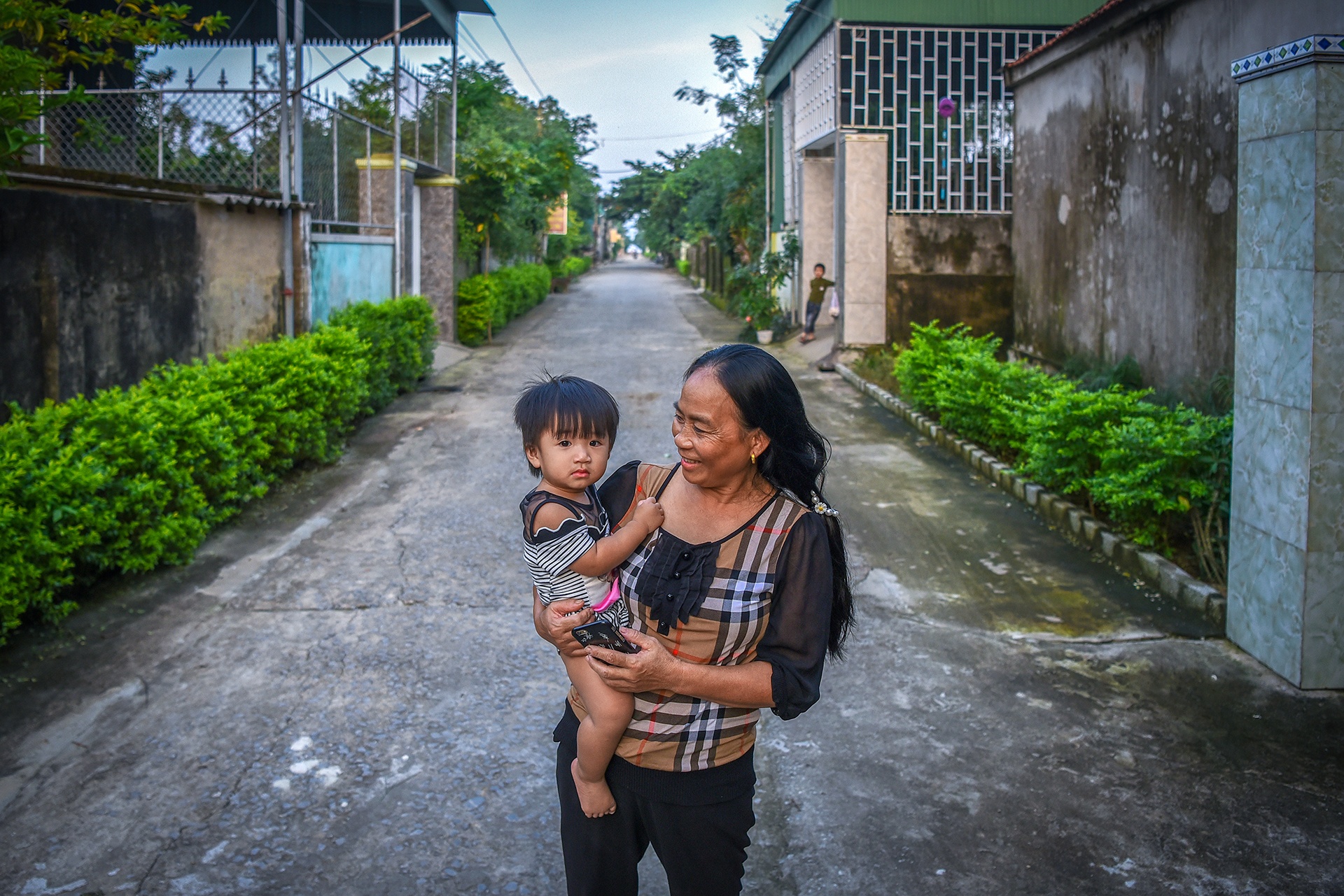 lang ty phu xuat khau lao dong anh 12