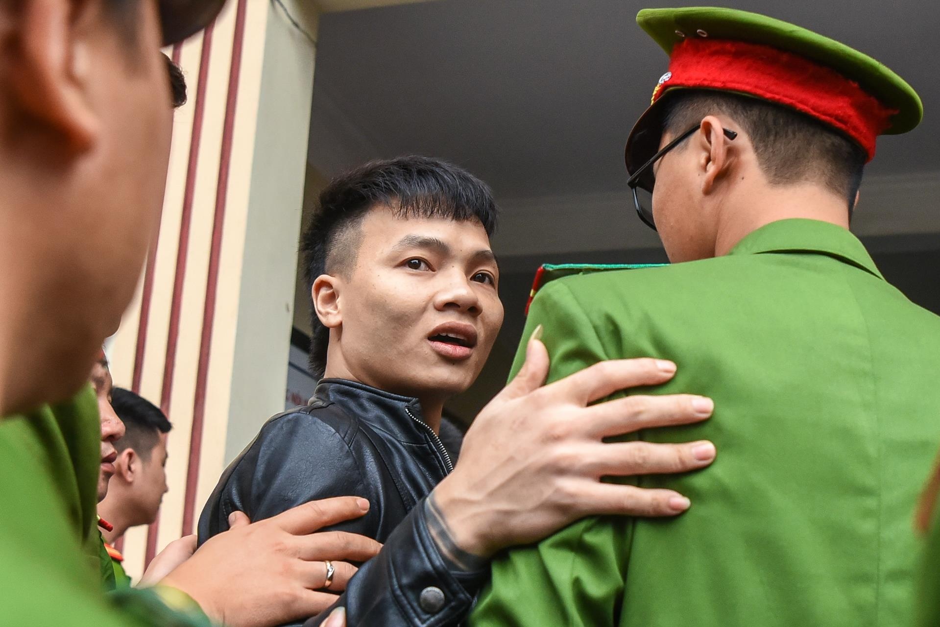 Kha 'Banh' hoi han, hua lam cong dan tot hinh anh