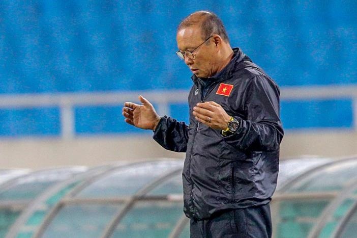 Thay Park cau nguyen trong mua truoc tran quyet dau Thai Lan hinh anh