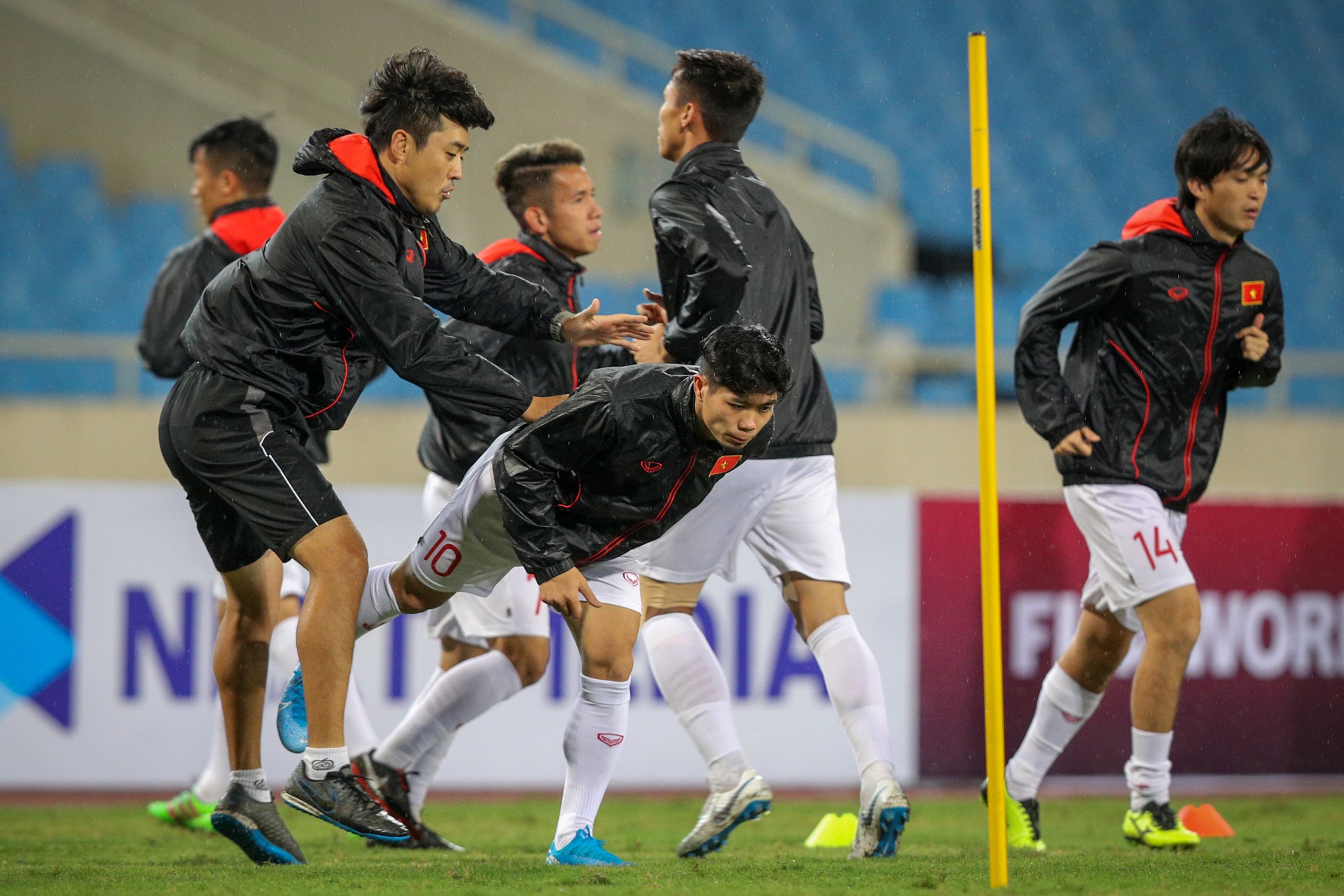 doi tuyen viet nam luyen tap anh 5