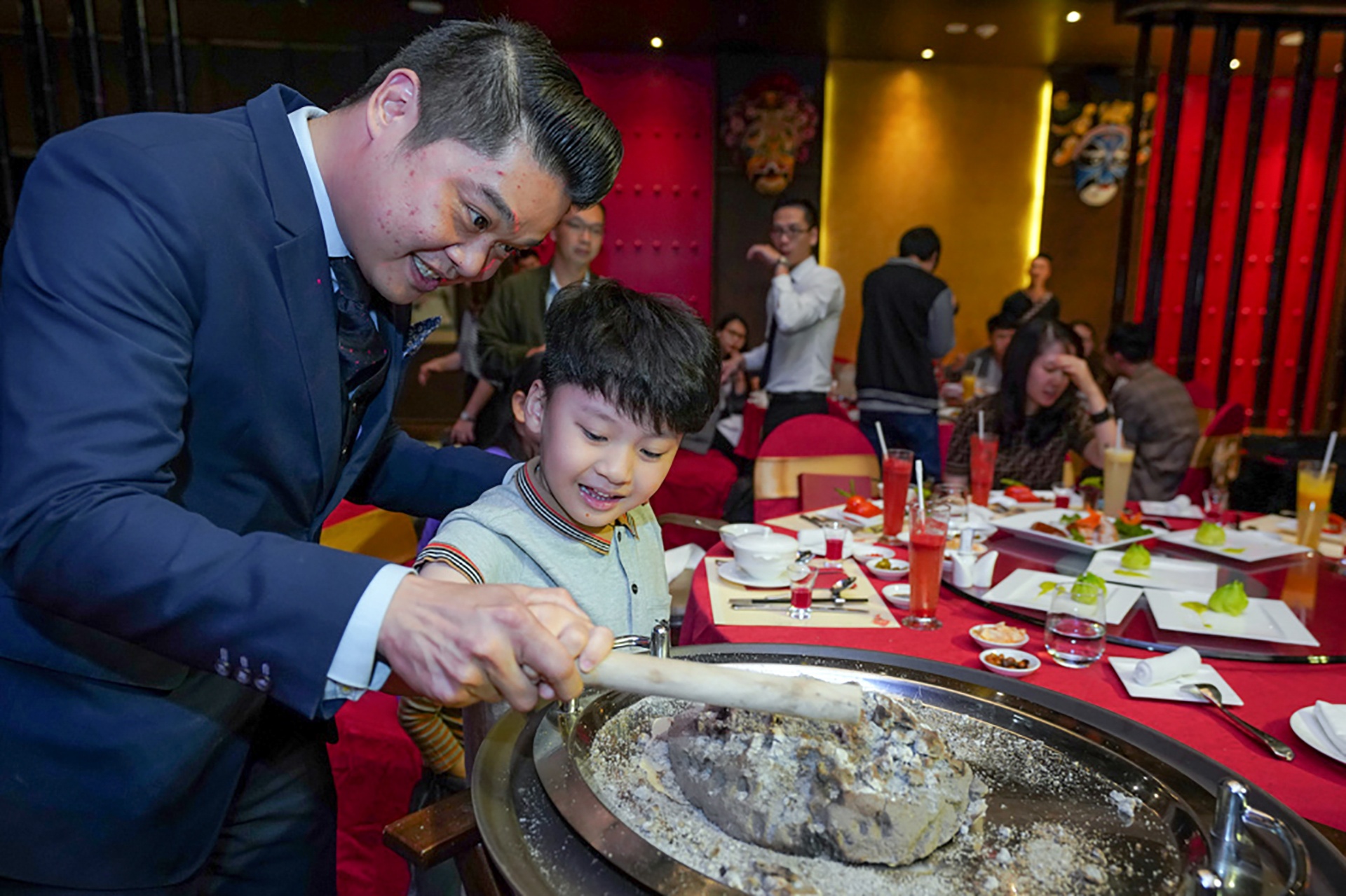 bep truong bieu dien mon hoa cong tai ban anh 5