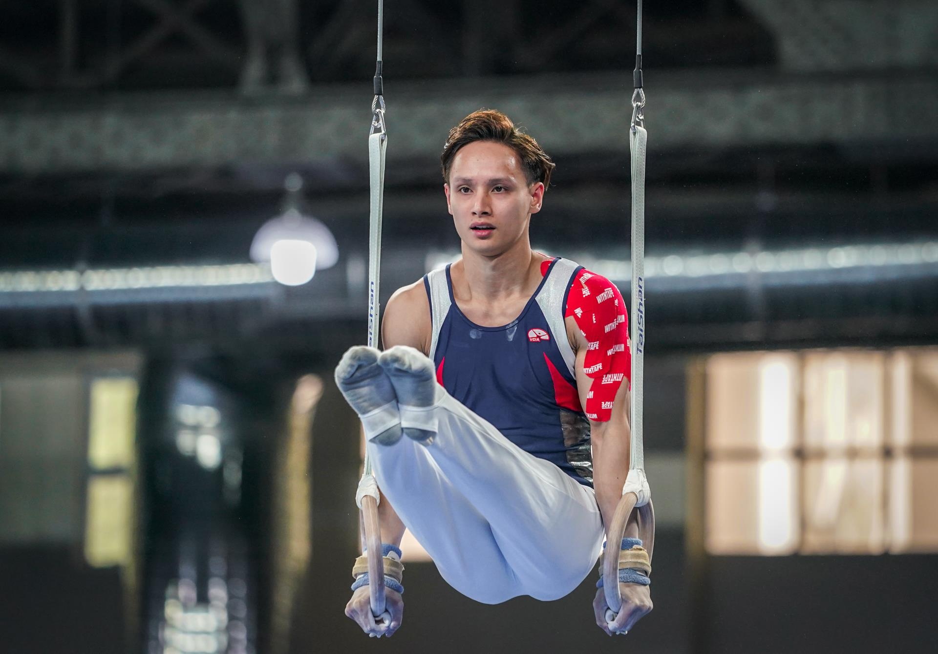 Doi the duc dung cu thu san tai Manila, huong toi huy chuong vang hinh anh