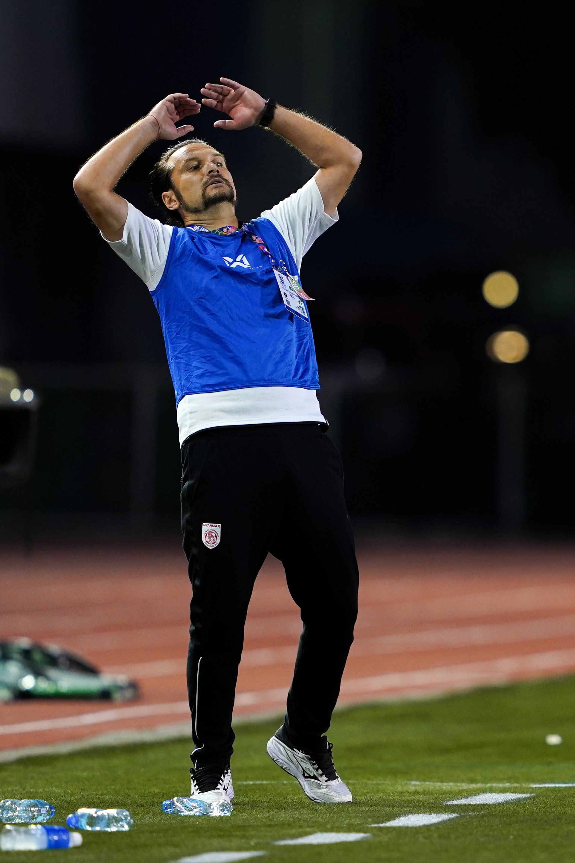 sắc thái huấn luyện viên ồn ào nhất sea games ảnh 6 sac thai huan luyen vien on ao nhat sea games anh 6