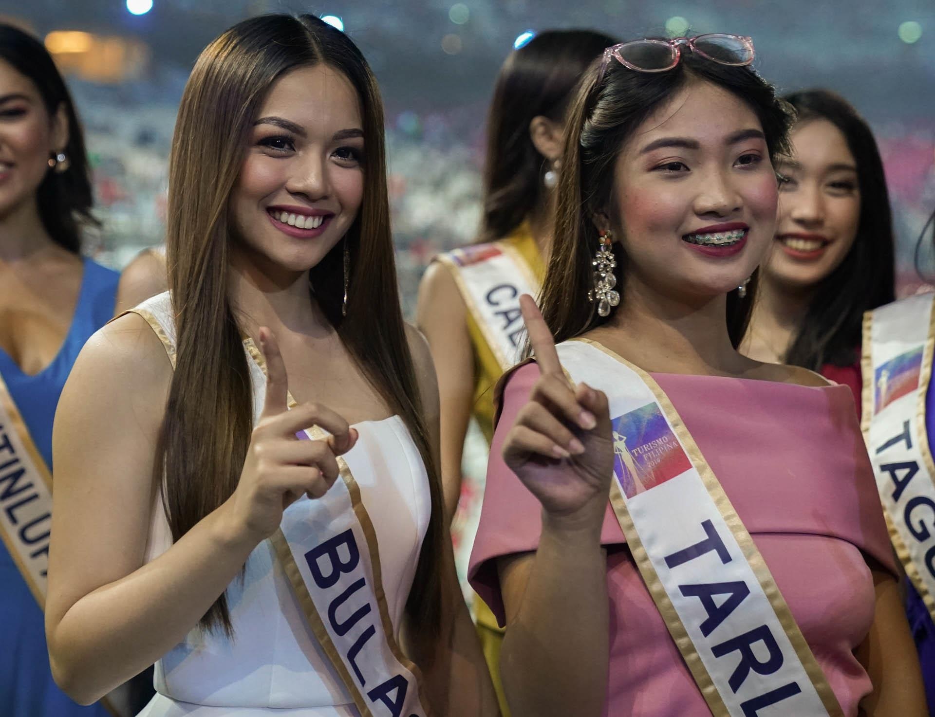 16 nguoi dep Philippines xuat hien, khuay dong le khai mac SEA Games hinh anh