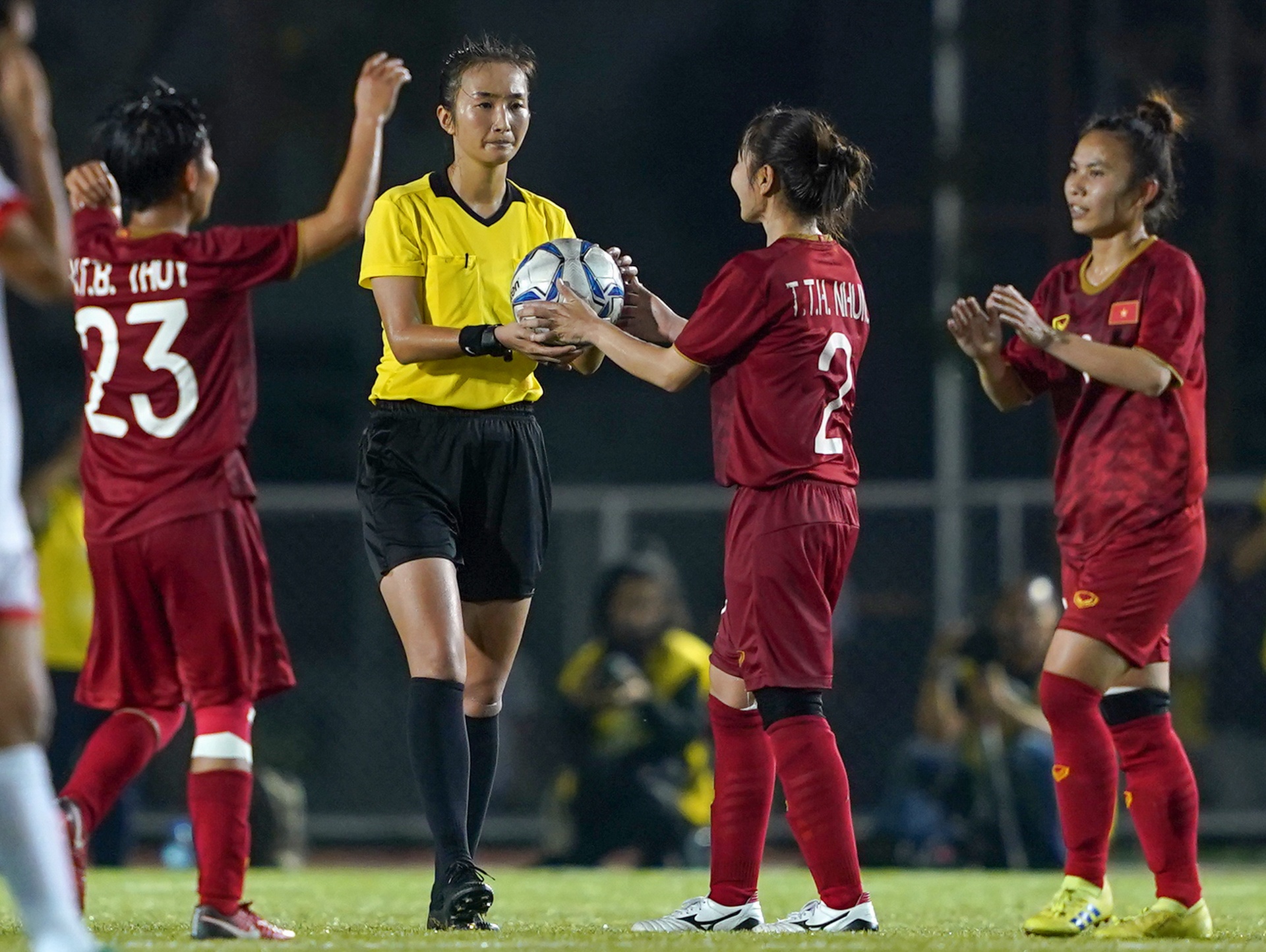 nhan sac xinh dep nu trong tai anh 3