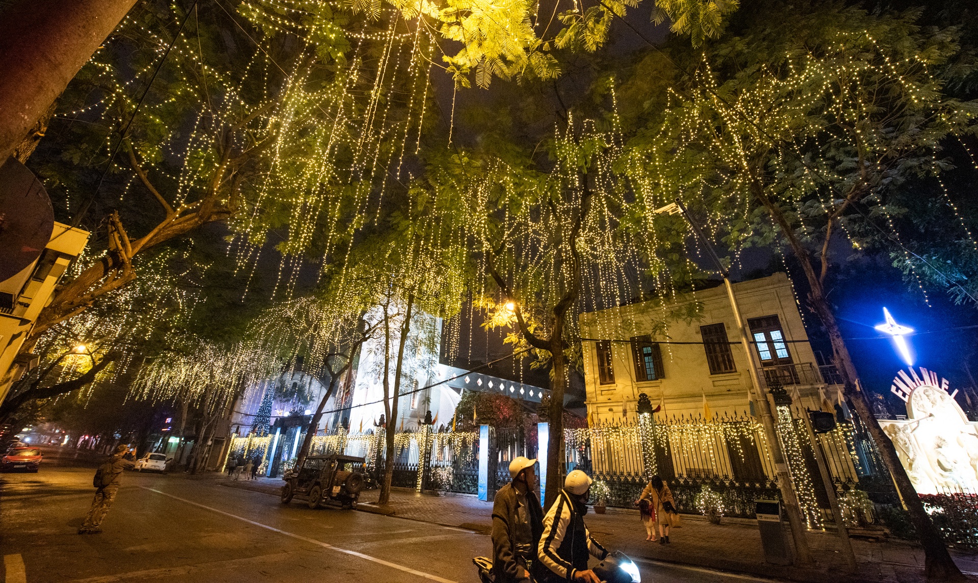 nha tho ha noi trang hoang dem noel anh 8