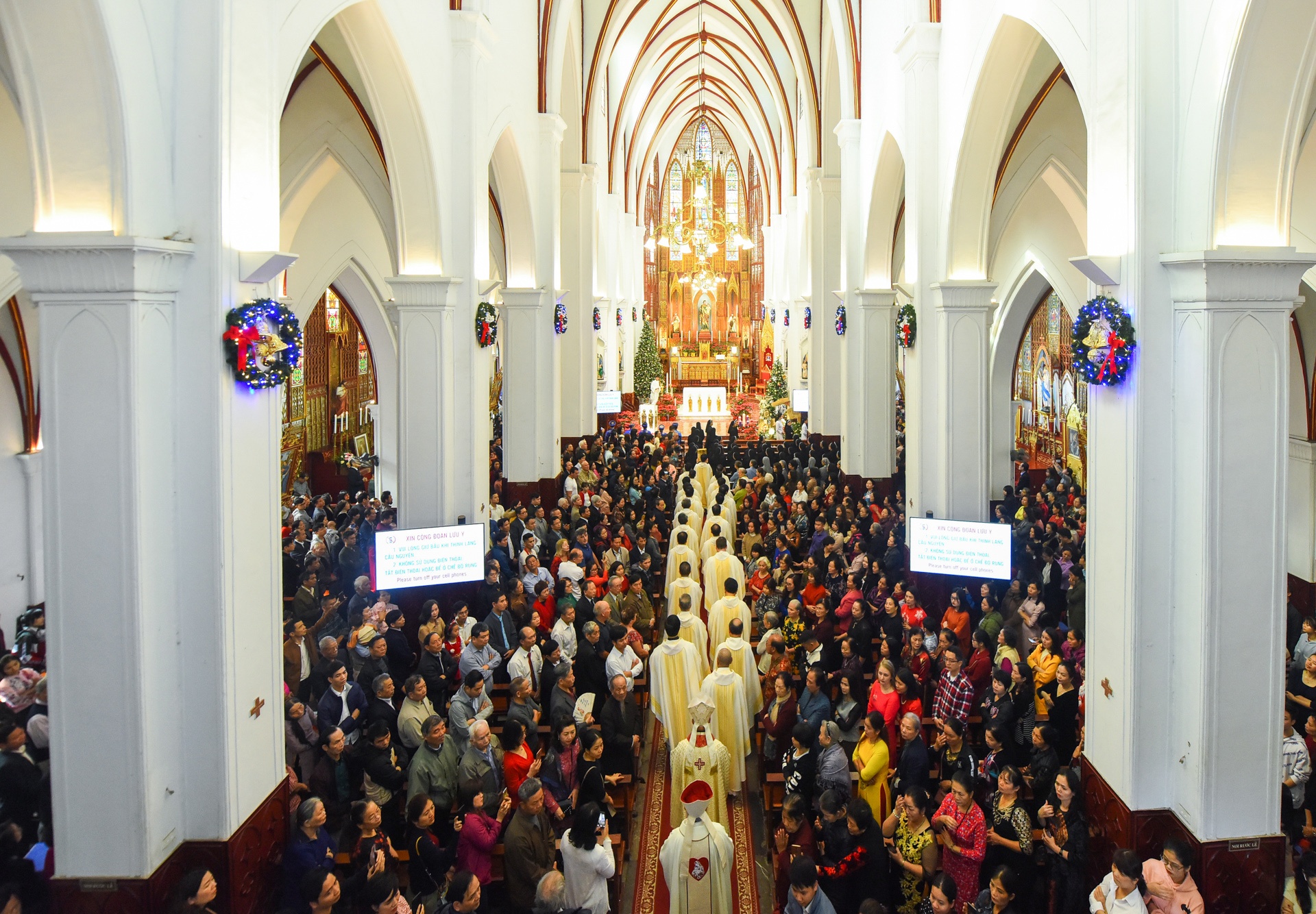 le giang sinh tai nha tho lon Ha Noi anh 4