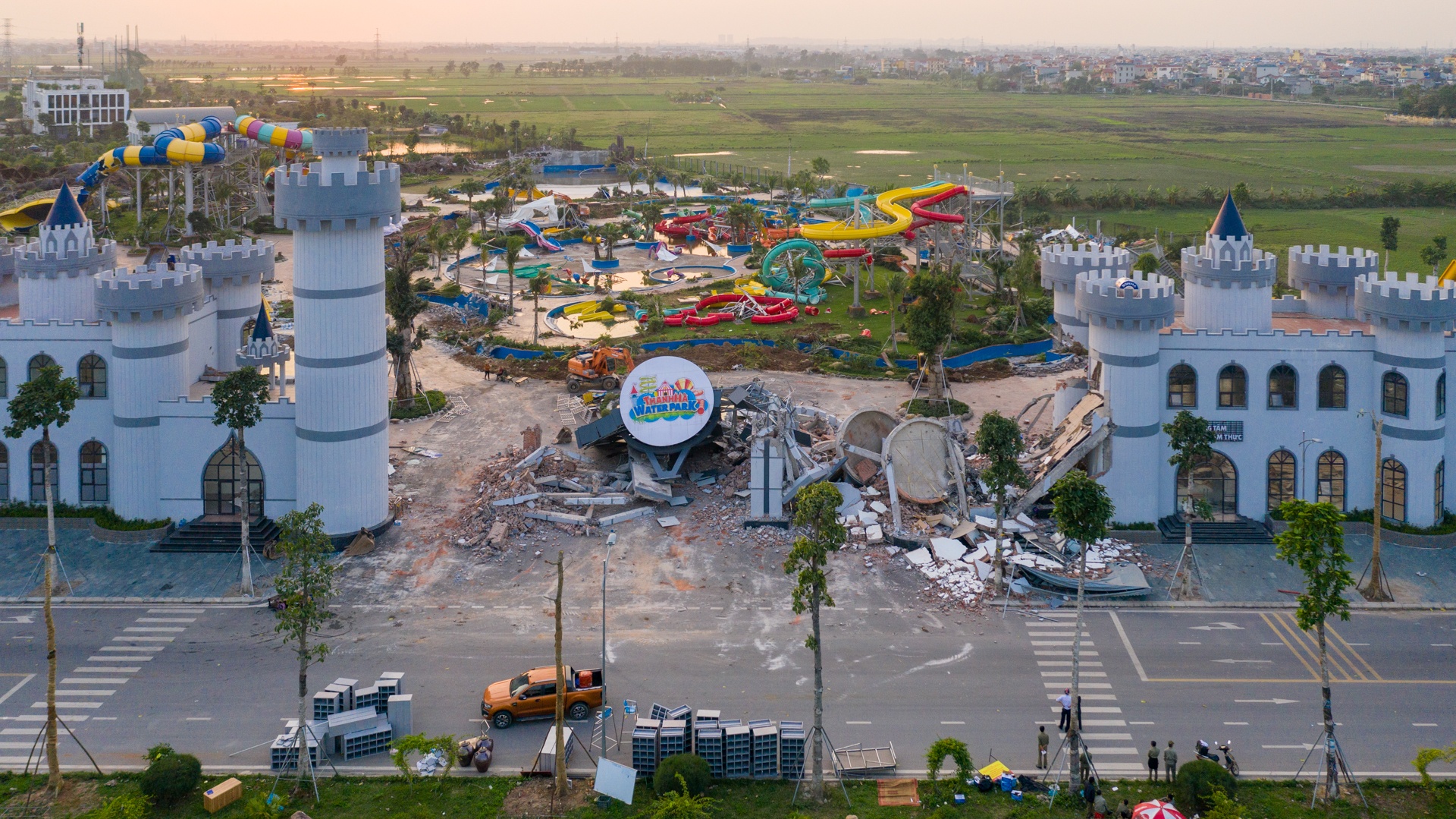 cuong che cong vien nuoc hien dai nhat Ha noi anh 2