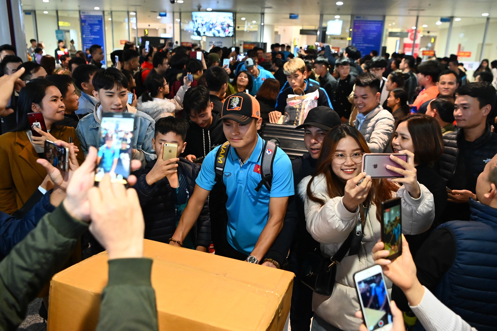 u23 viet nam ve nuoc anh 5