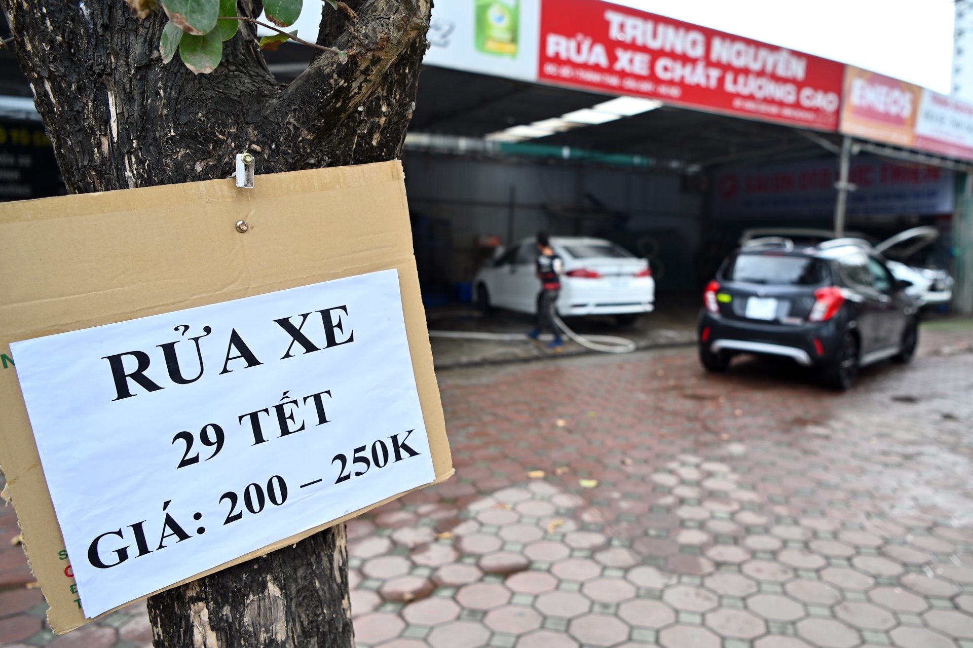 rua xe dip tet dat gap 5 lan ngay thuong anh 5