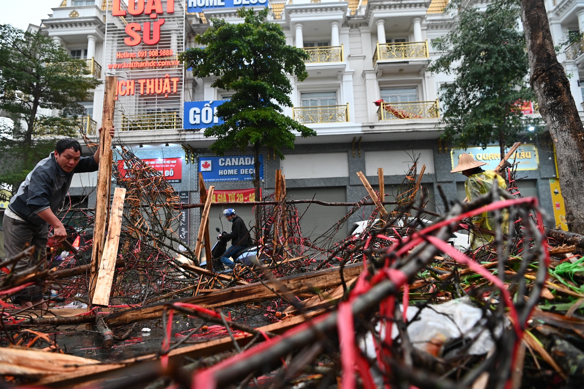 dao rung bi vut bo o Ha Noi anh 1