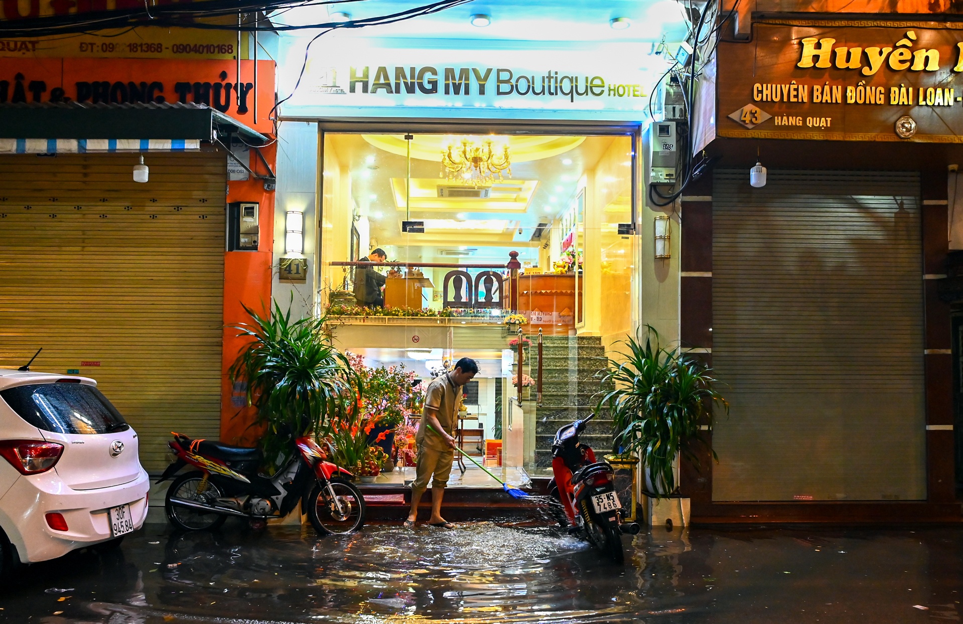 mua ngap pho dem giao thua anh 4