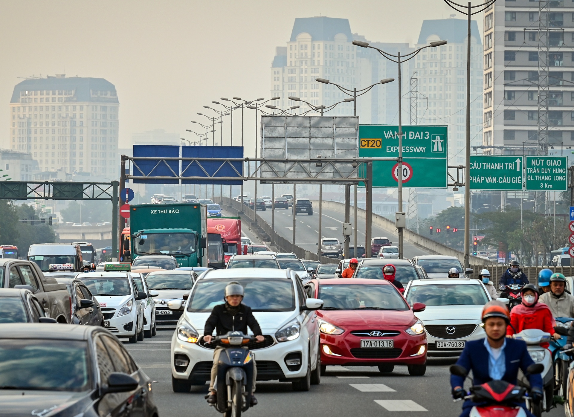 duong pho ha noi un tac ngay dau nam moi anh 3