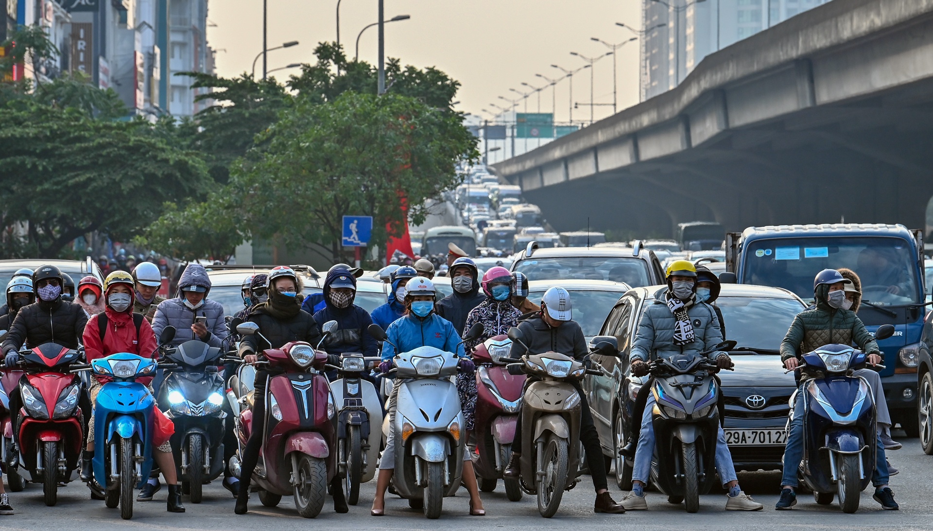 duong pho ha noi un tac ngay dau nam moi anh 5