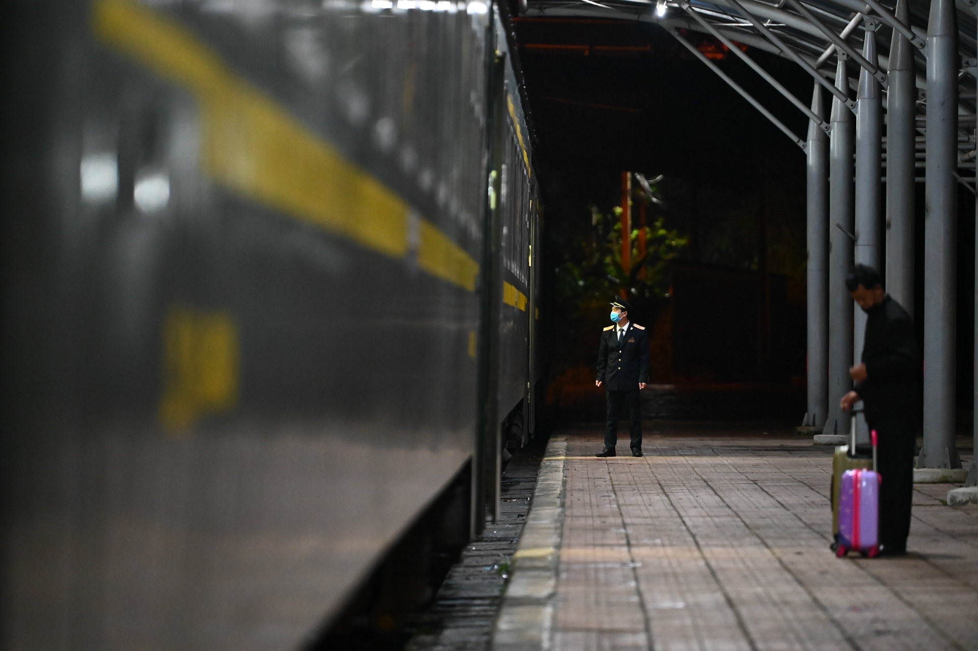 tau lien van trogn tam dich corona anh 7