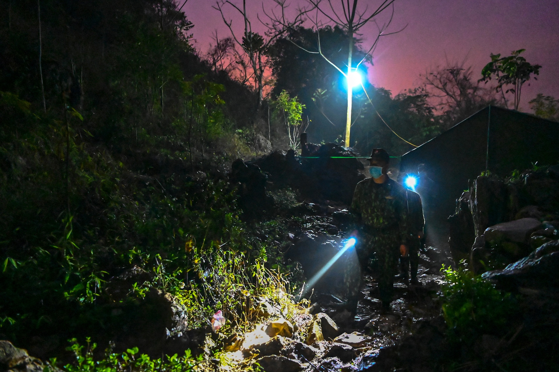 linh bien phong cang minh gac dich corona anh 7