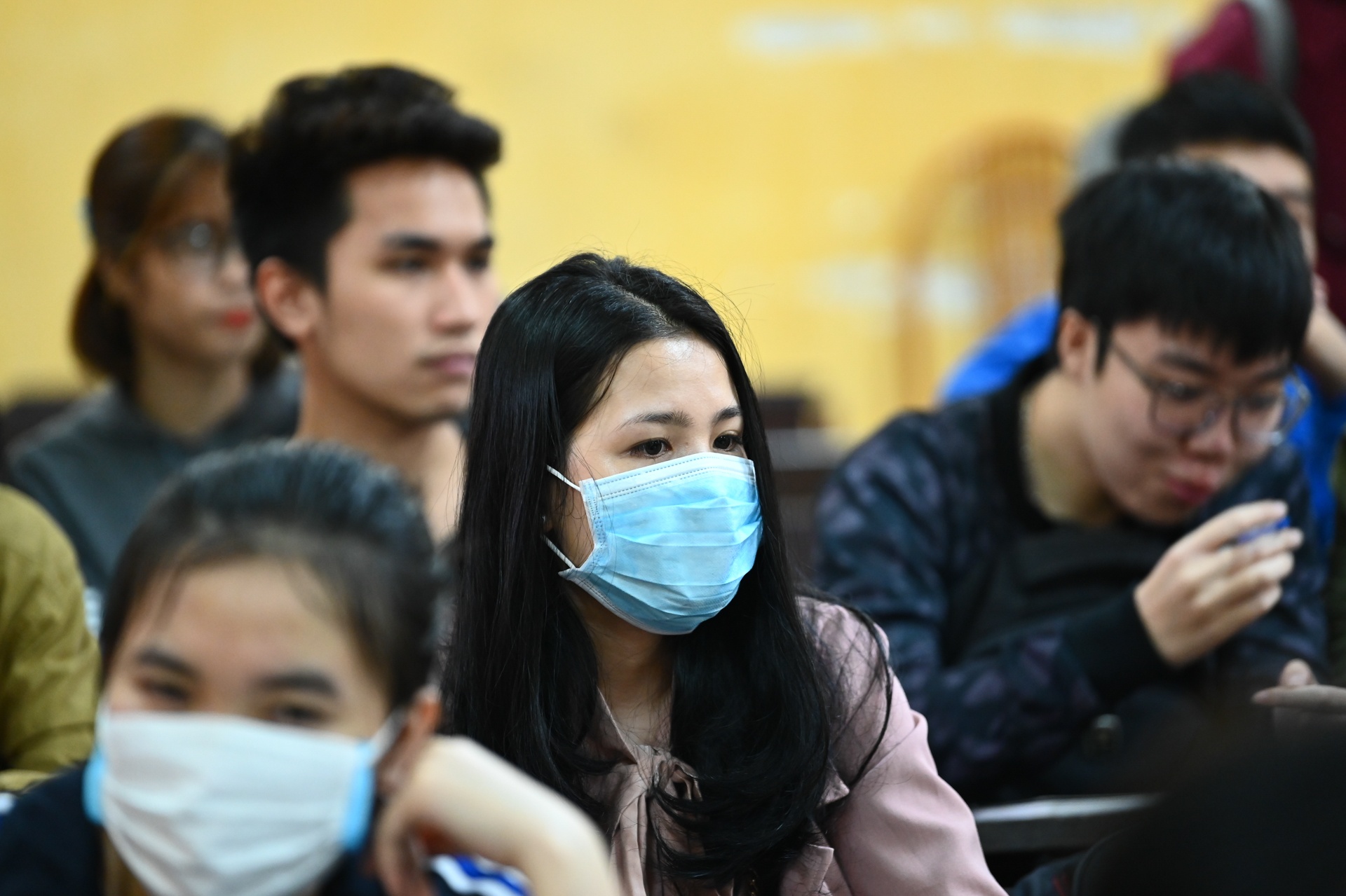 sinh vien quay lai truong sau ky nghi anh 8