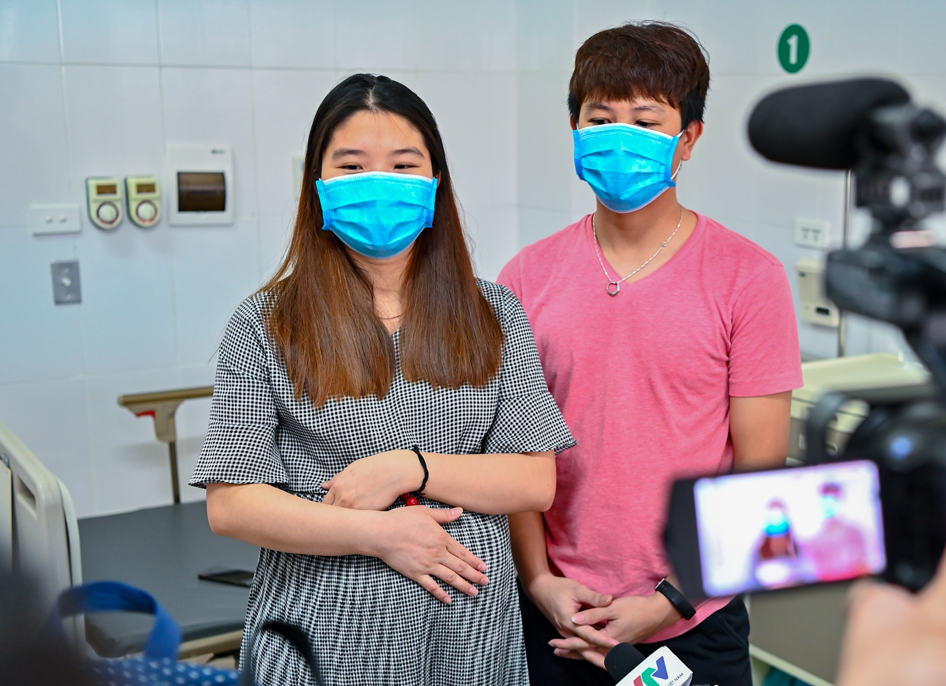 công dân việt nam được xuất viện sau khi trở về từ vũ hán ảnh 4 cong dan viet nam duoc xuat vien sau khi tro ve tu vu han anh 4