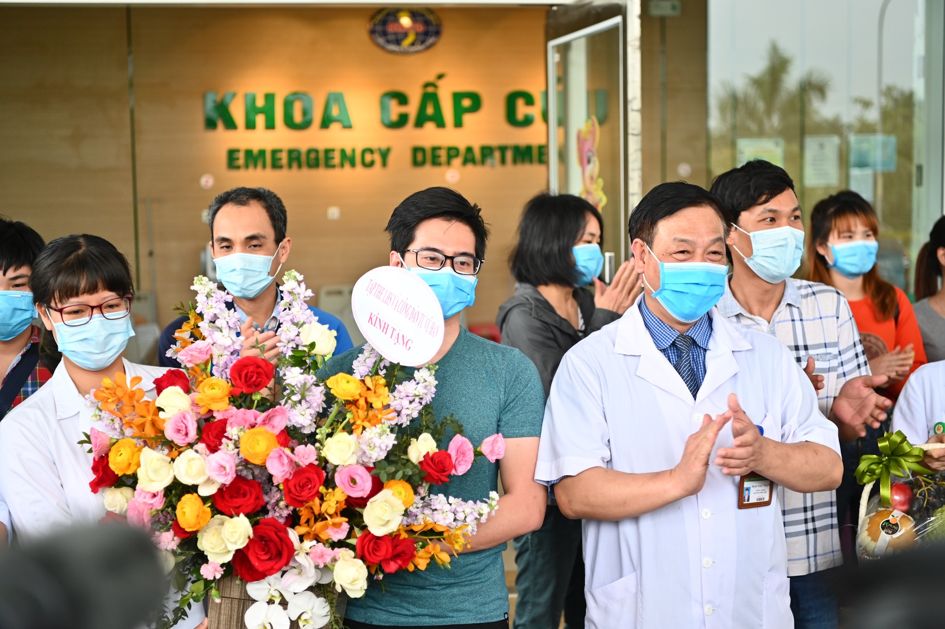 công dân việt nam được xuất viện sau khi trở về từ vũ hán ảnh 9 cong dan viet nam duoc xuat vien sau khi tro ve tu vu han anh 9