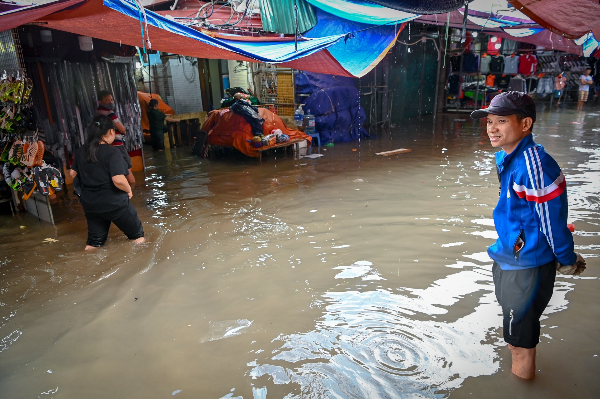 mua lon gay ngap ung o Ha Noi anh 5