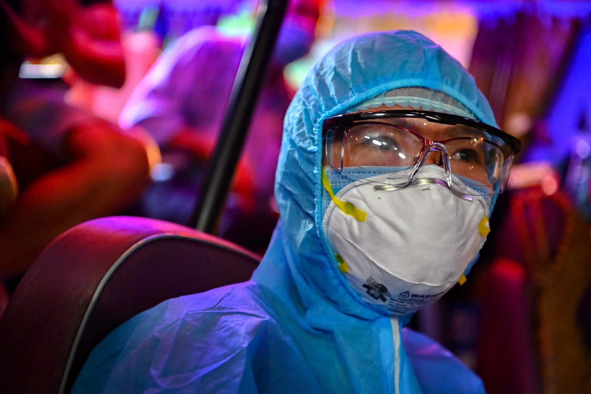 phong dich covid19 o cua ngo thu do anh 7