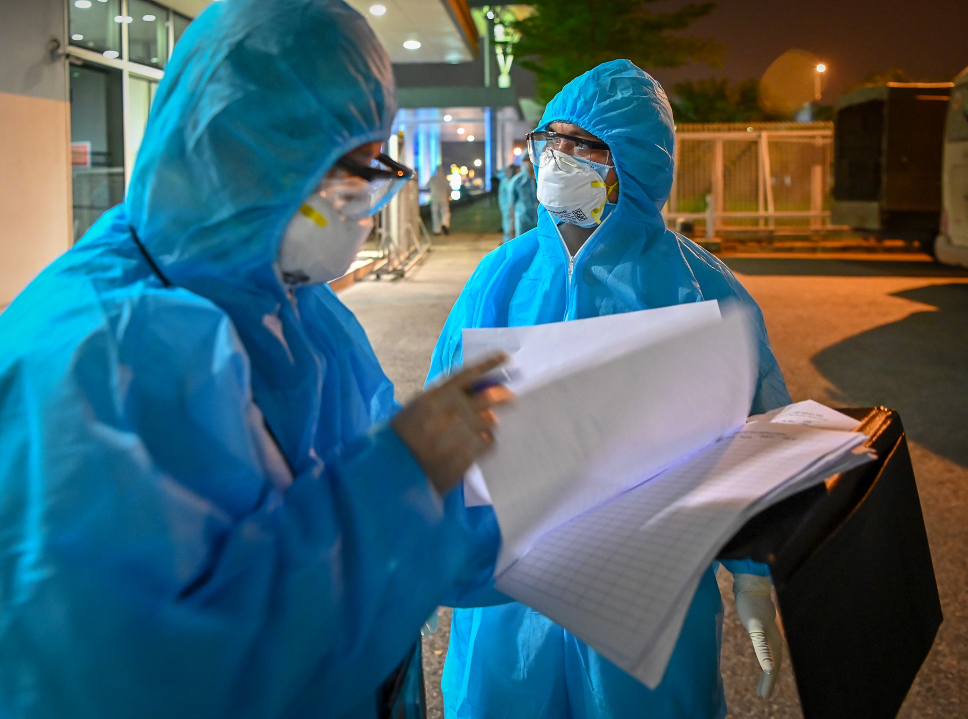 phong dich covid19 o cua ngo thu do anh 5