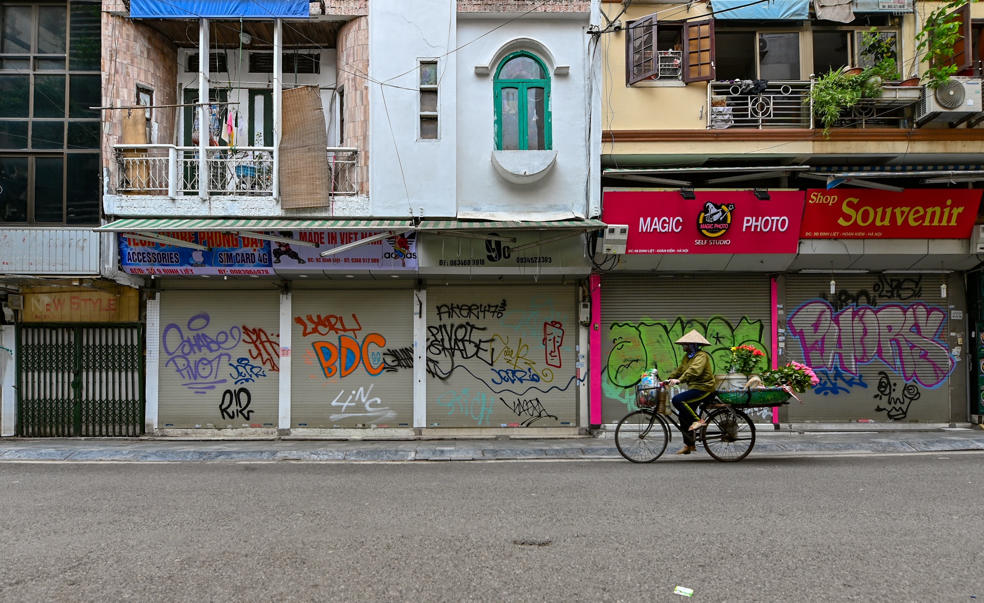 Ha Noi vang sau lenh tam dong cua nha hang anh 8