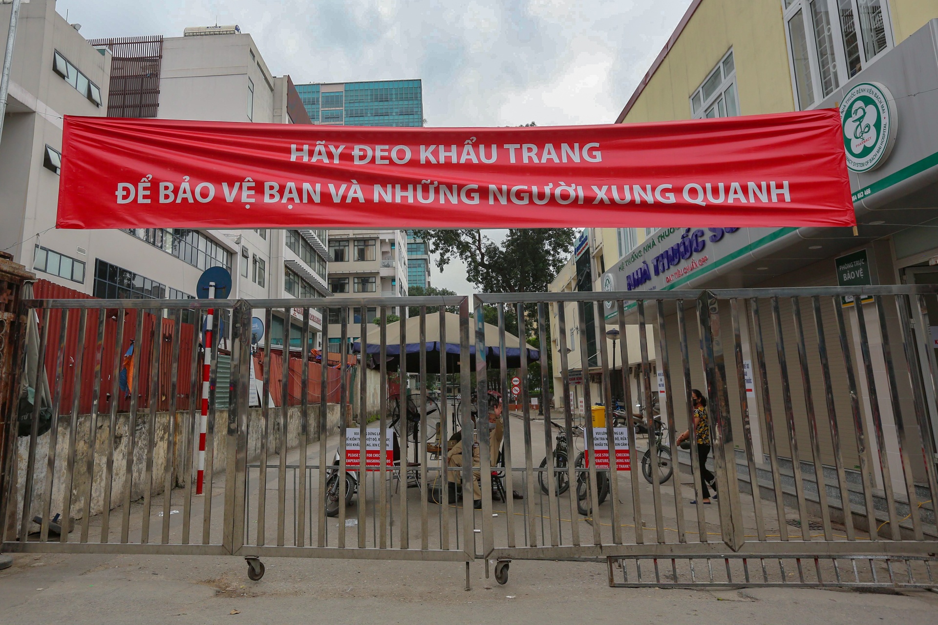 phong toa benh vien bach mai anh 8