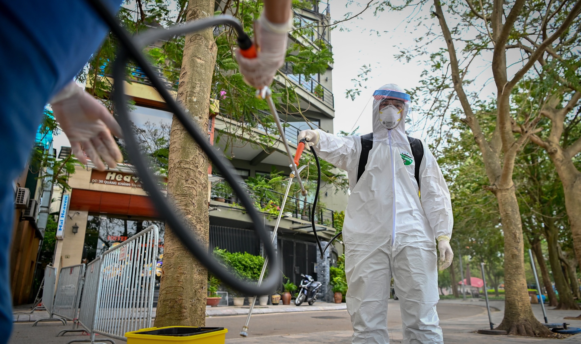 phat hien ca nhiem covid-19 moi gan phu tay ho anh 7