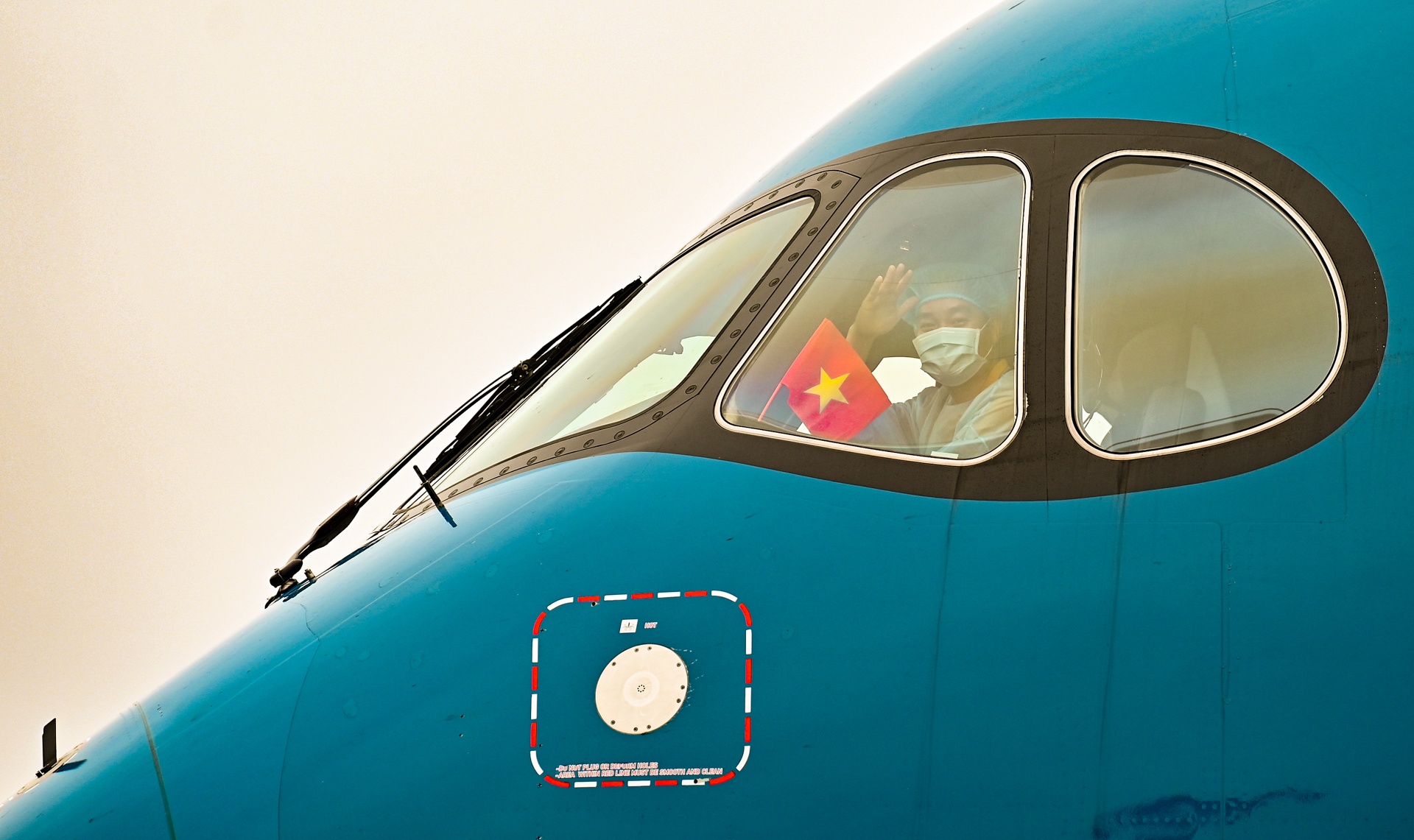 chuyen bay giai cuu nguoi Viet anh 3