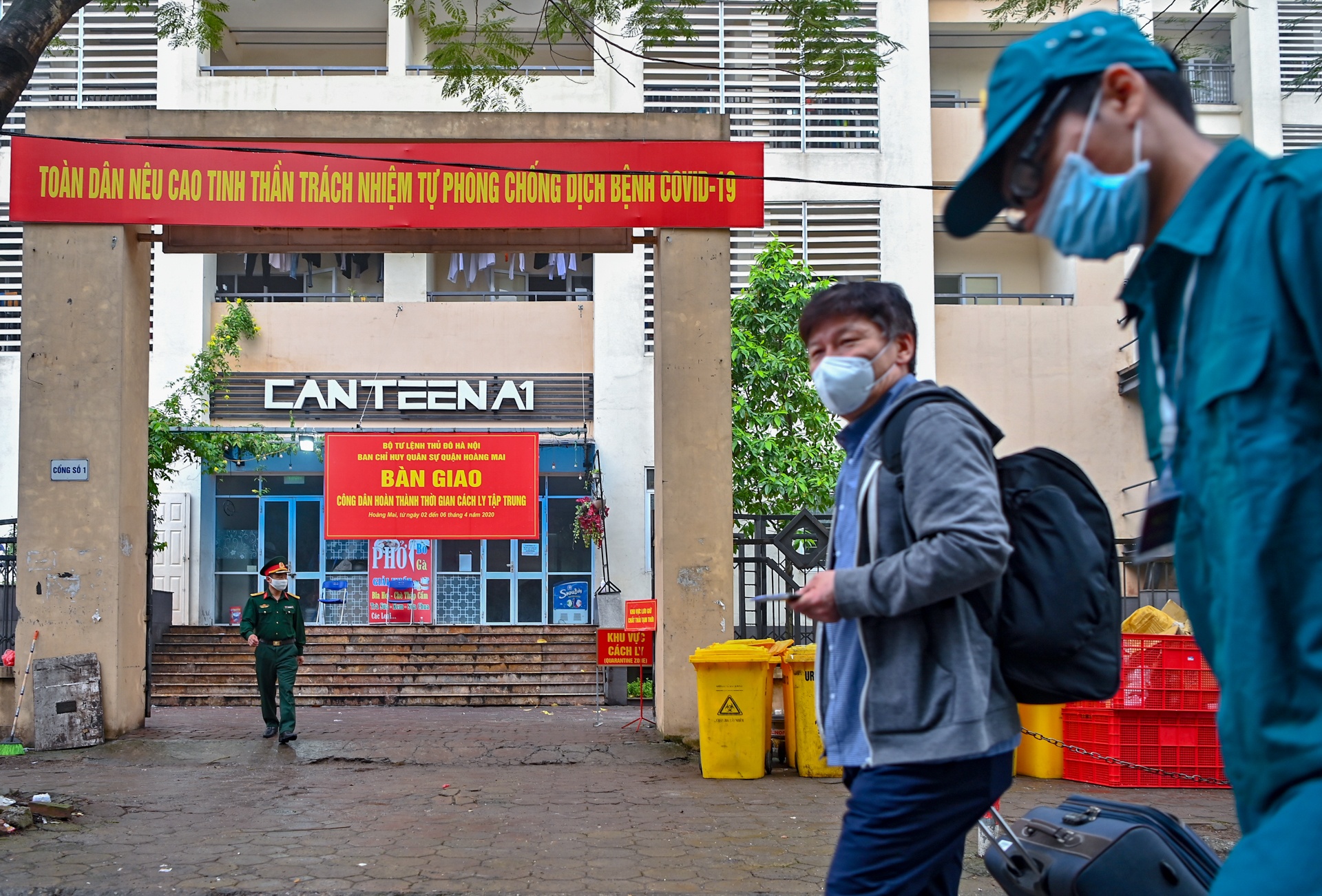 xe buyt mien phi dua nguoi het cach ly ve nha anh 2