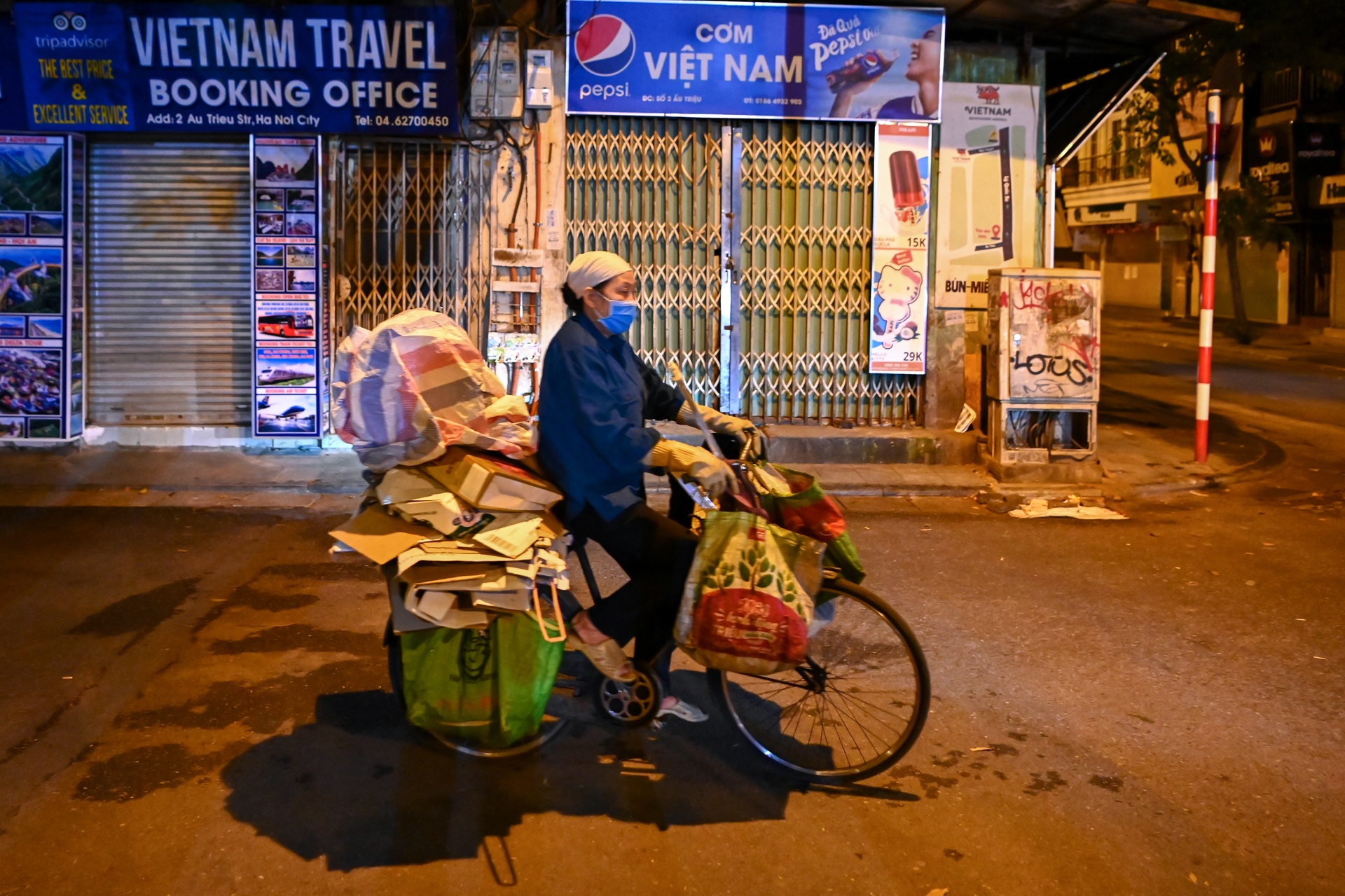 giam gian cach xa hoi o ha noi anh 6