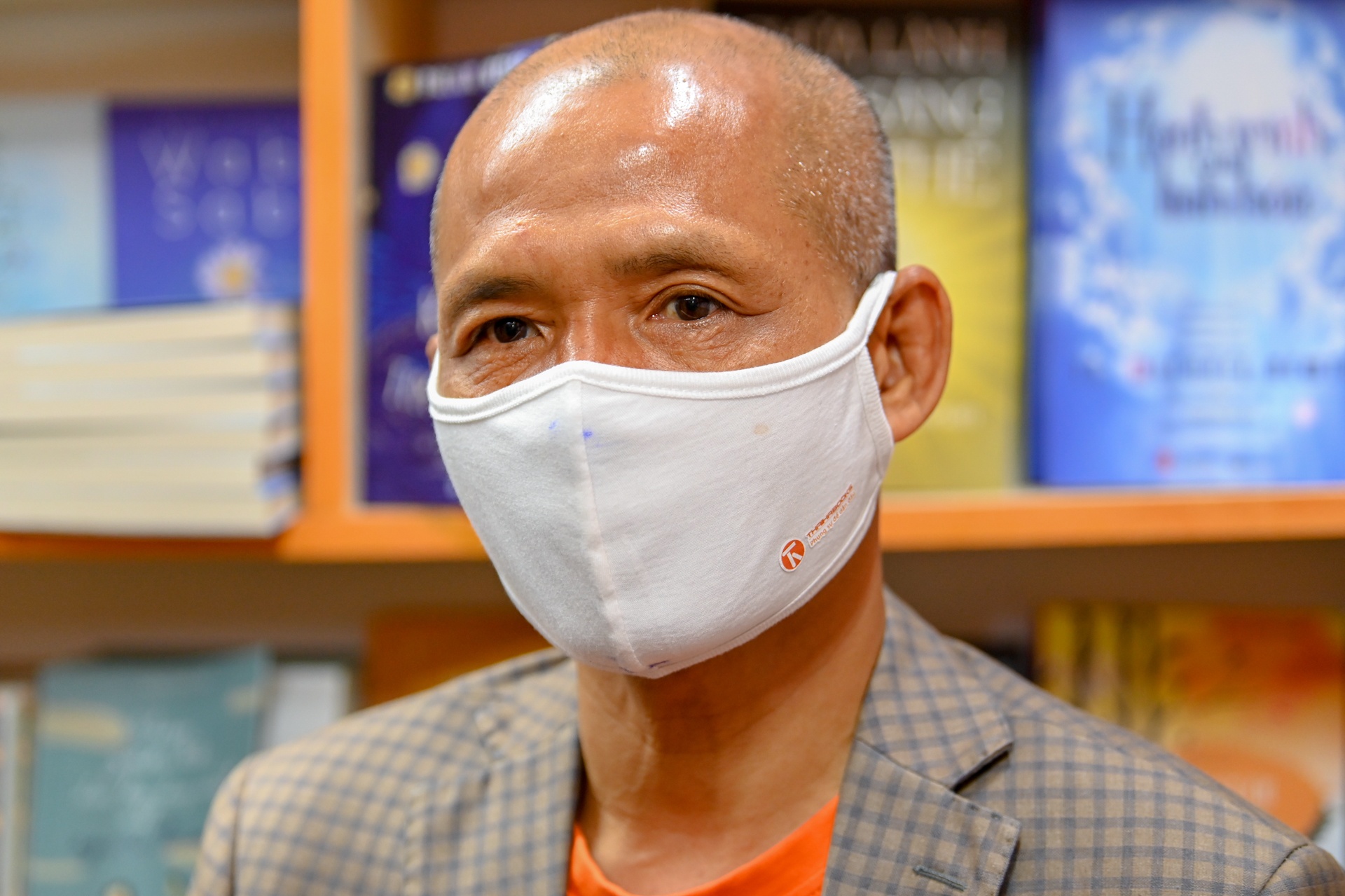 cay atm sach doc dao o ha noi anh 3