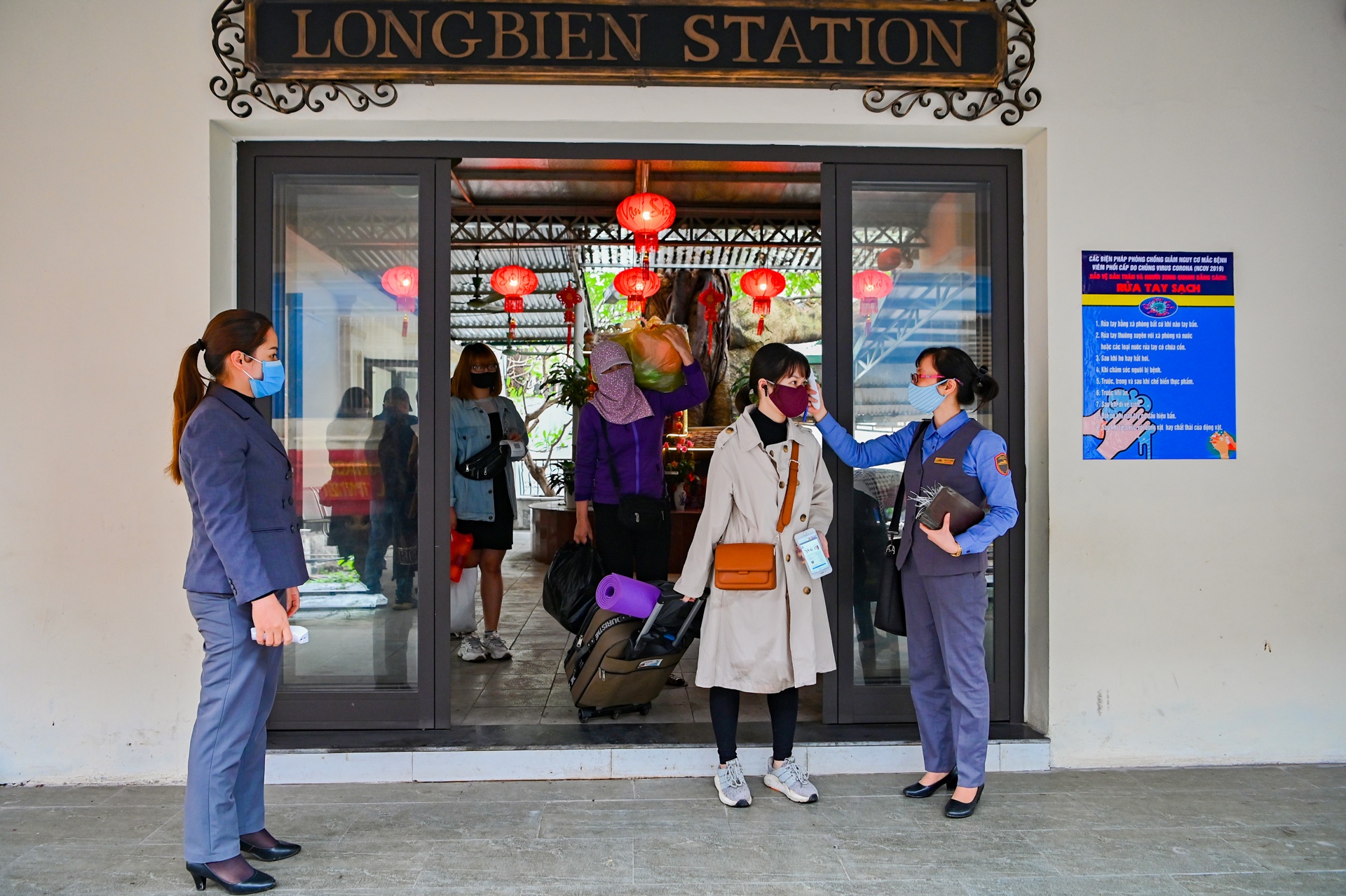 khoi phuc giao thong sau cach ly xa hoi anh 3