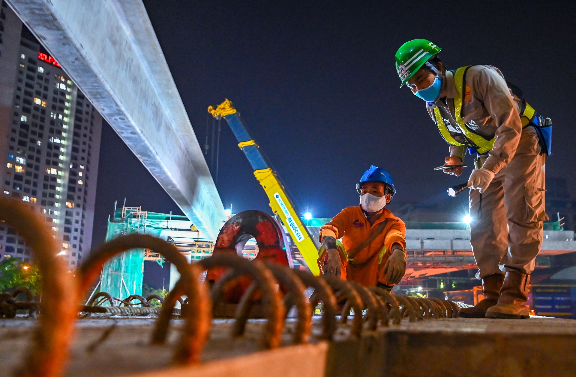 trang dem hop long cau can vanh dai 3 anh 4