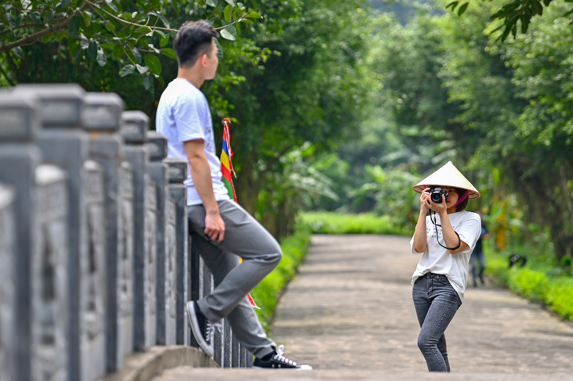 du khach quen deo khau trang khi du lich anh 8