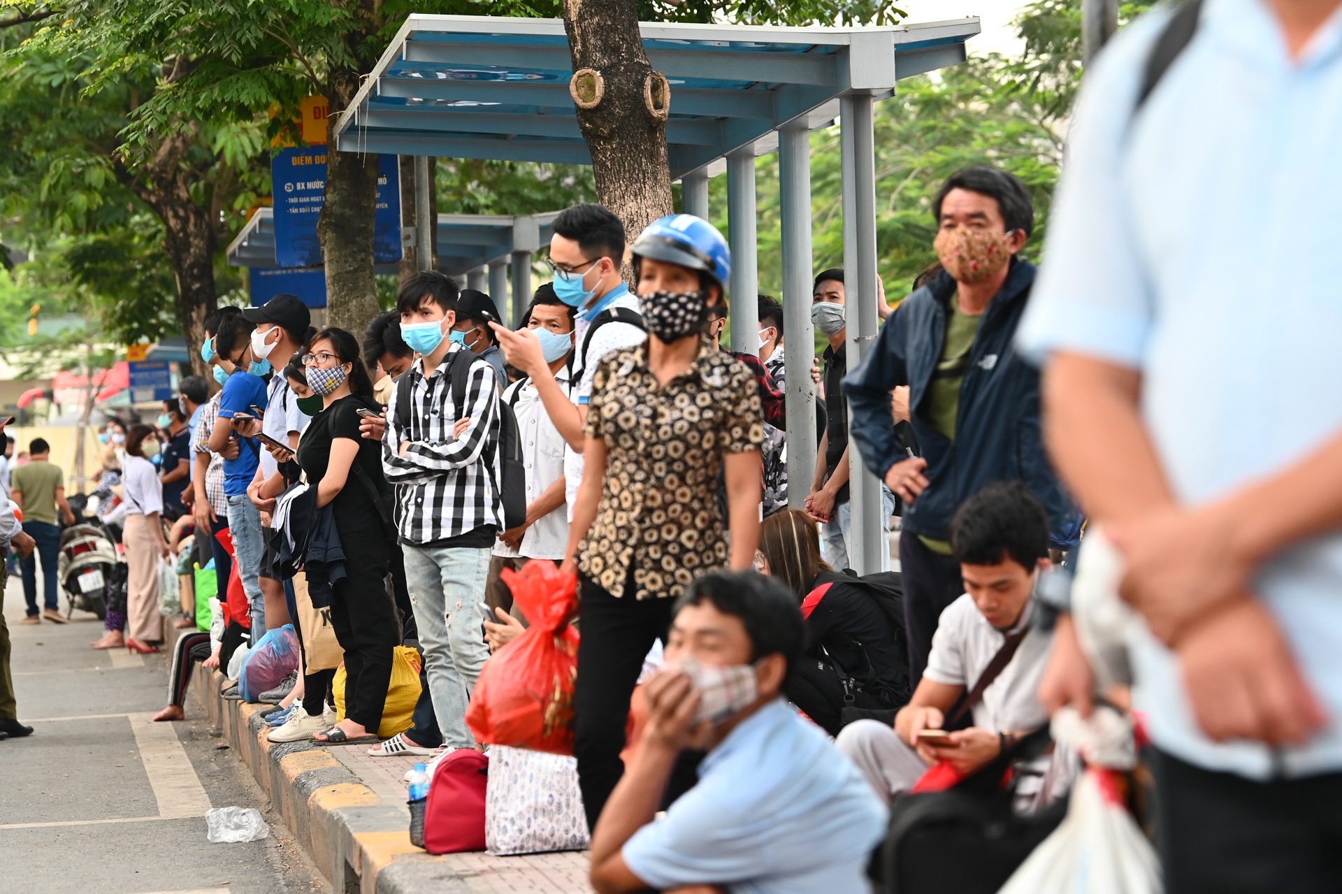 nguoi dan tro lai thu do un tac anh 3