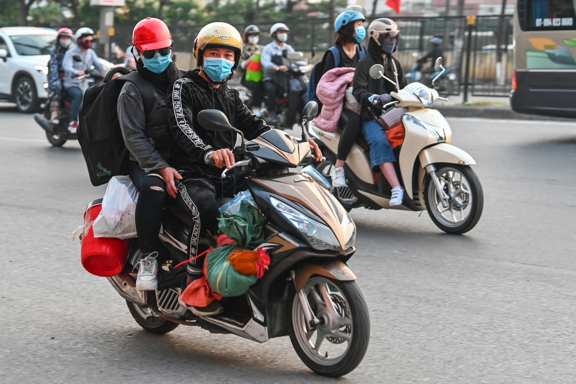 nguoi dan tro lai thu do un tac anh 6