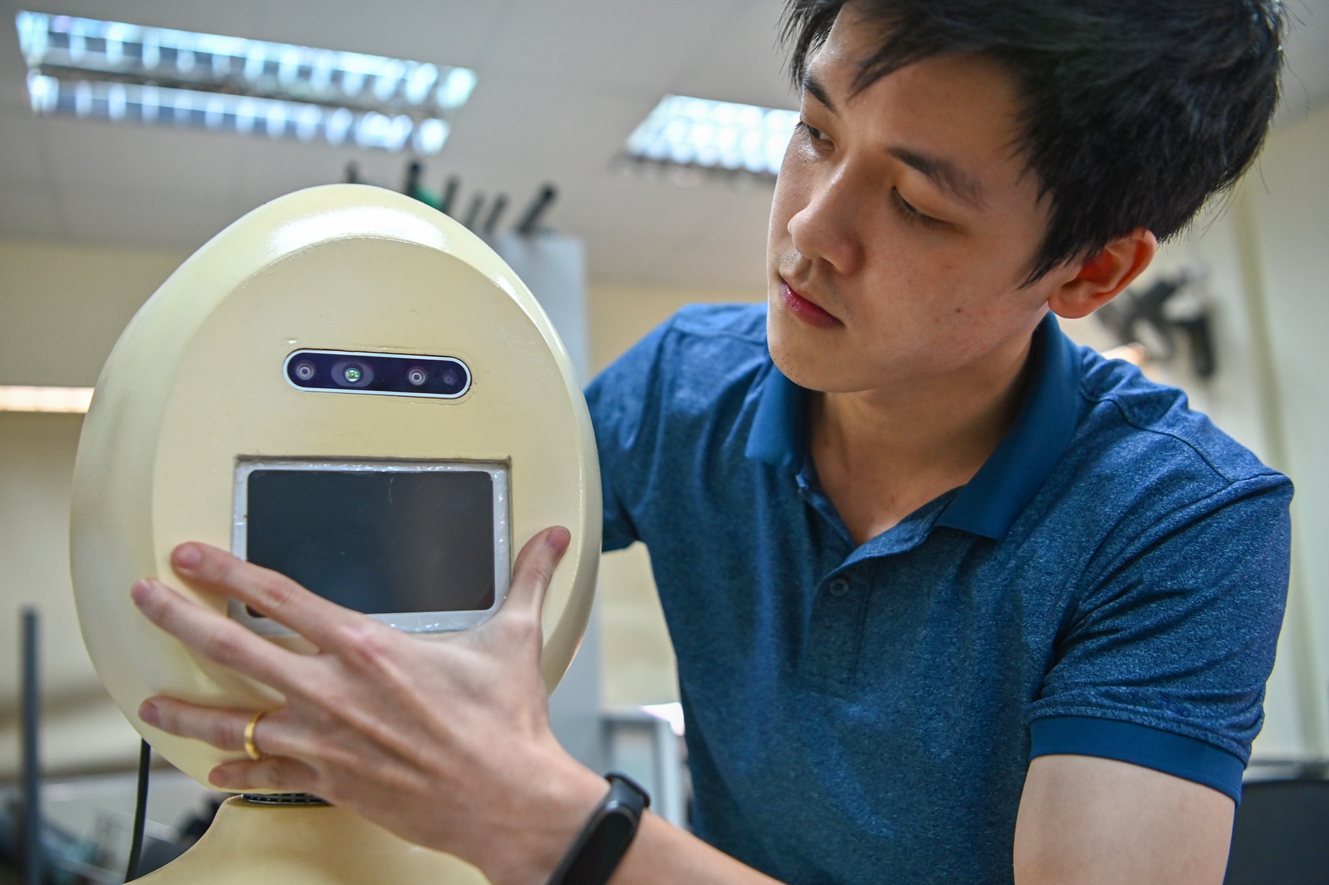 robot phat hien nguoi khong deo khau trang anh 5