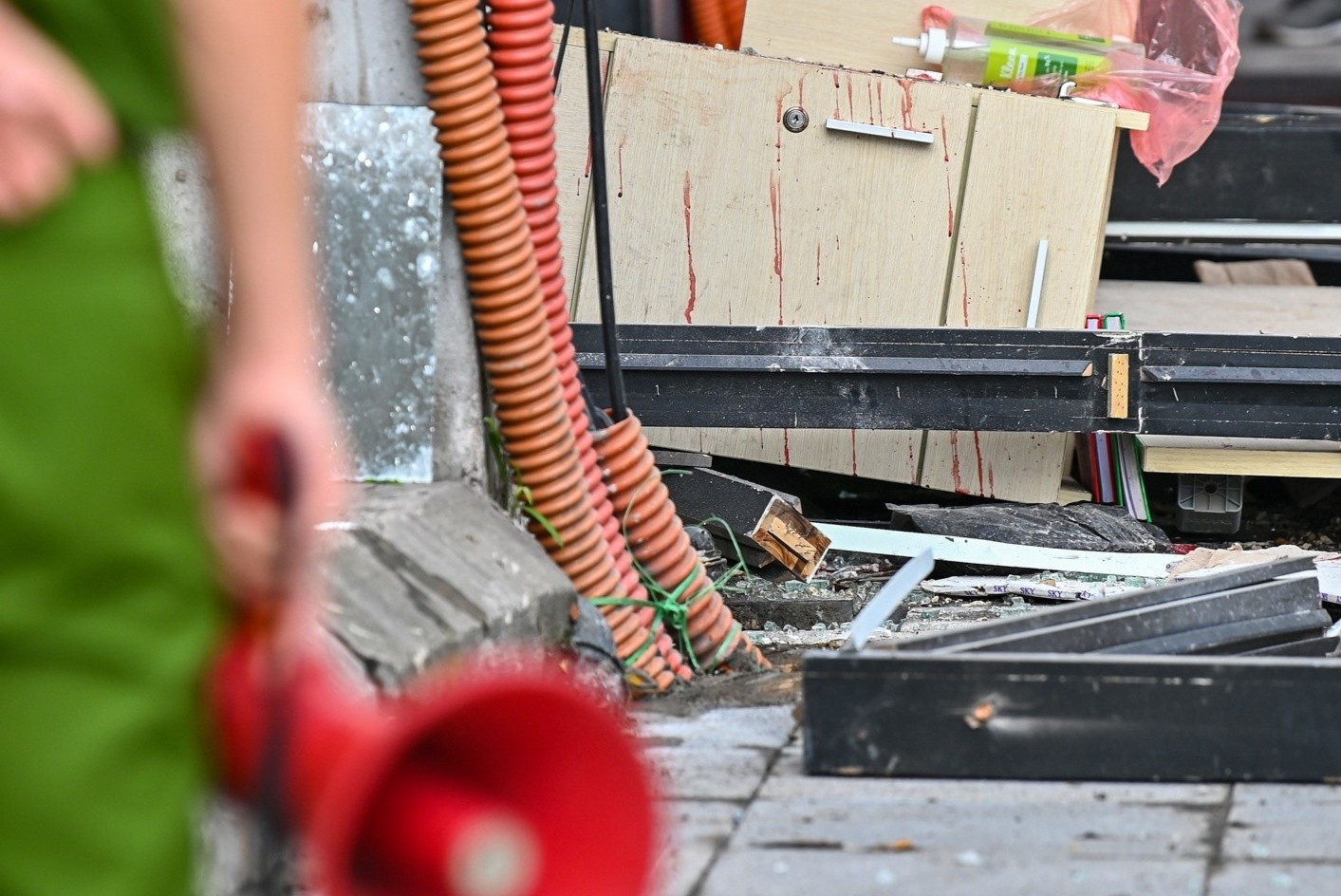 no binh gas sap nha o cua nam anh 6