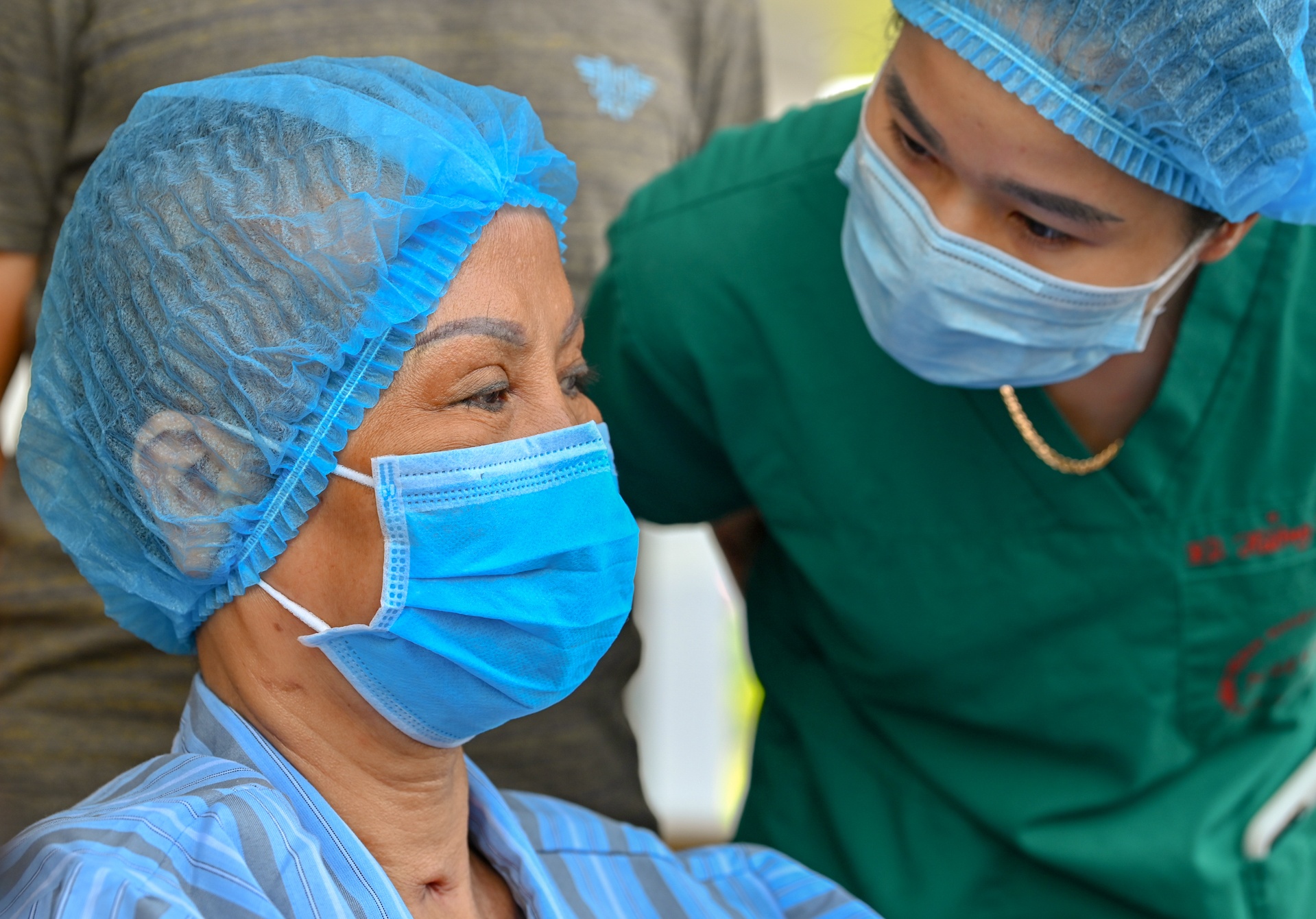 Benh nhan tung chet lam sang vi Covid-19 xuat vien hinh anh