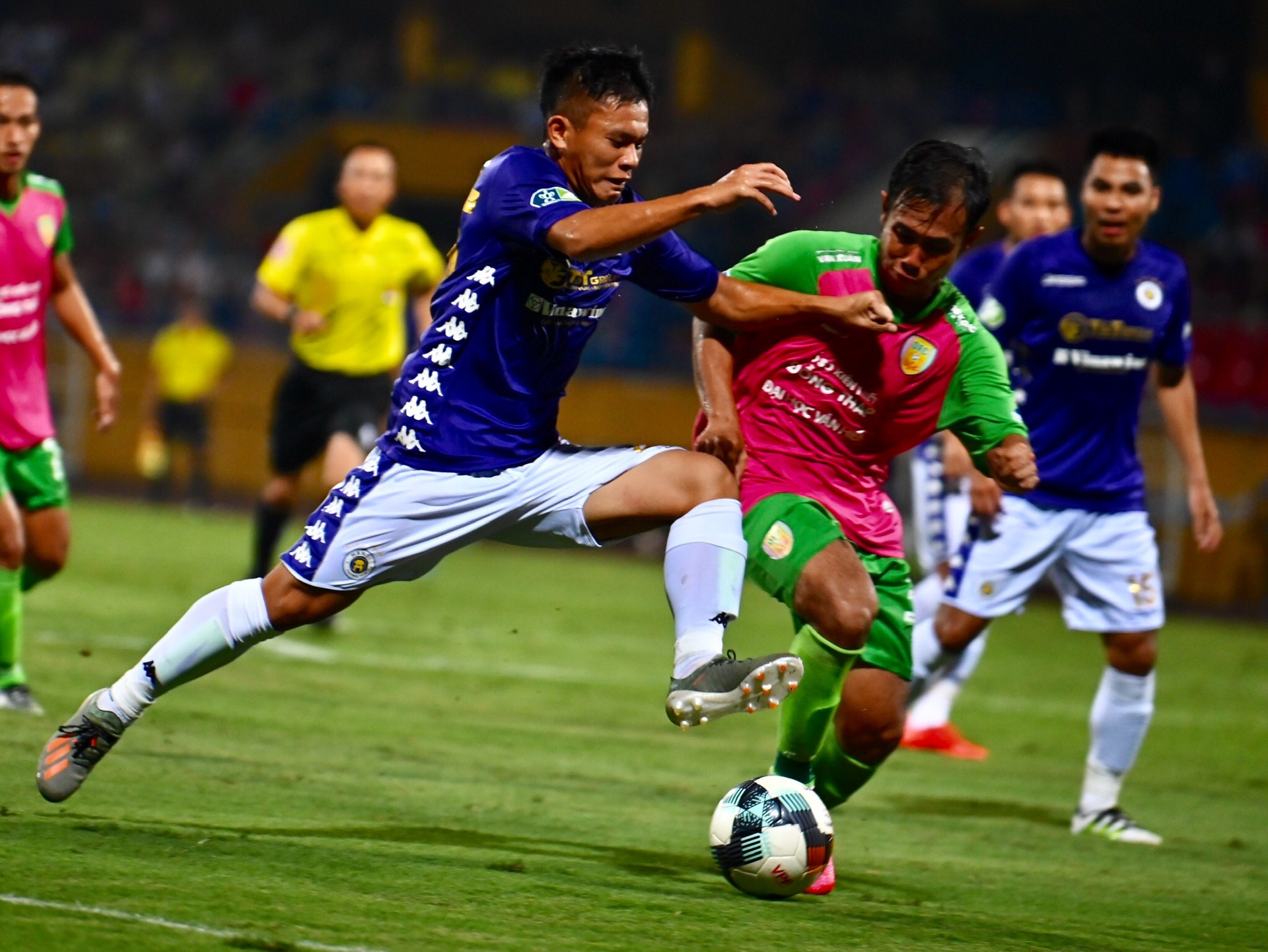 ha noi vao tu ket cup quoc gia anh 2