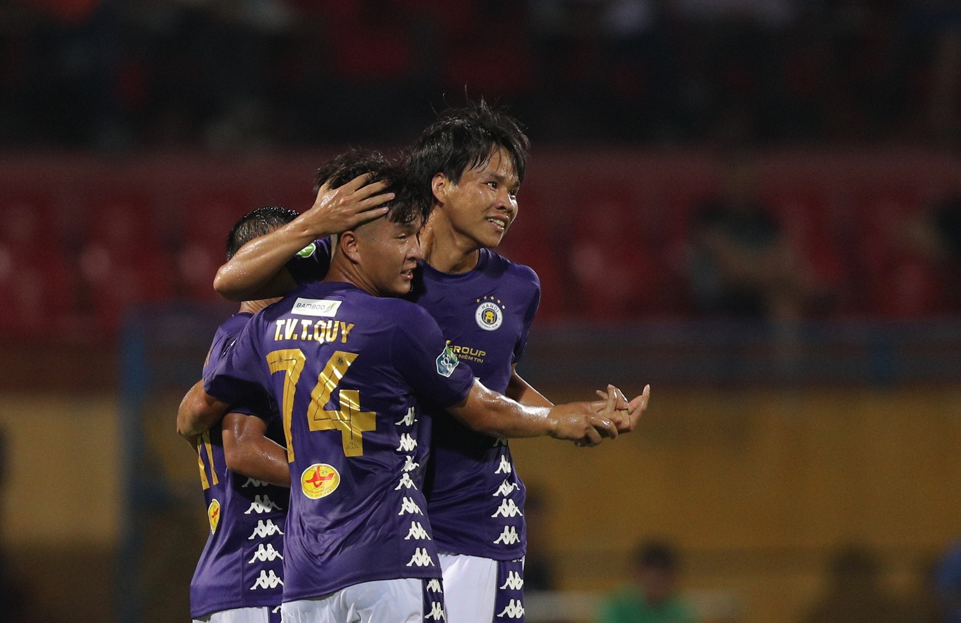 ha noi vao tu ket cup quoc gia anh 4